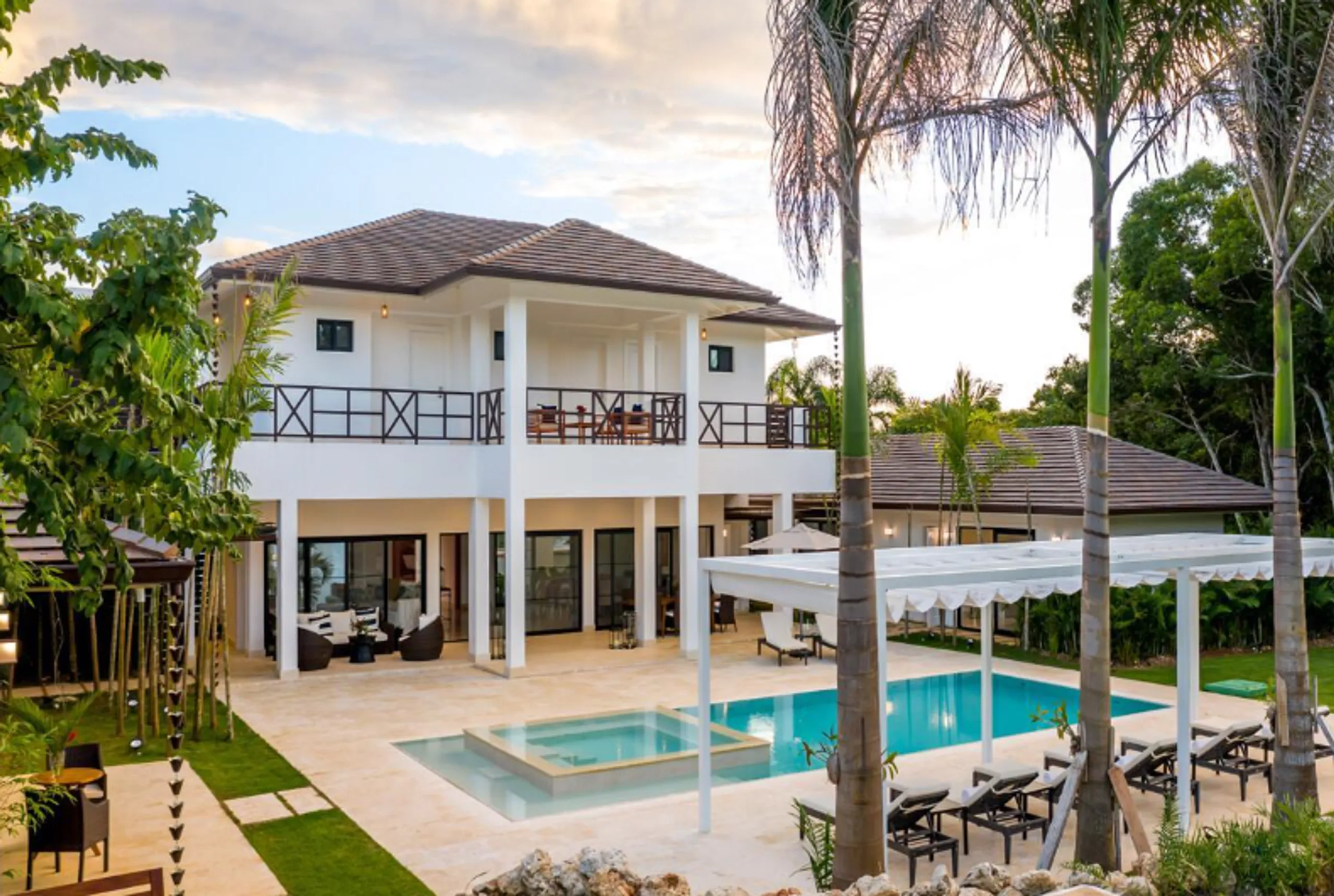 Casa de Campo's Prestige Accommodation Villa Located in a Exclusive Barranca Este Neighborhood — photograph 2