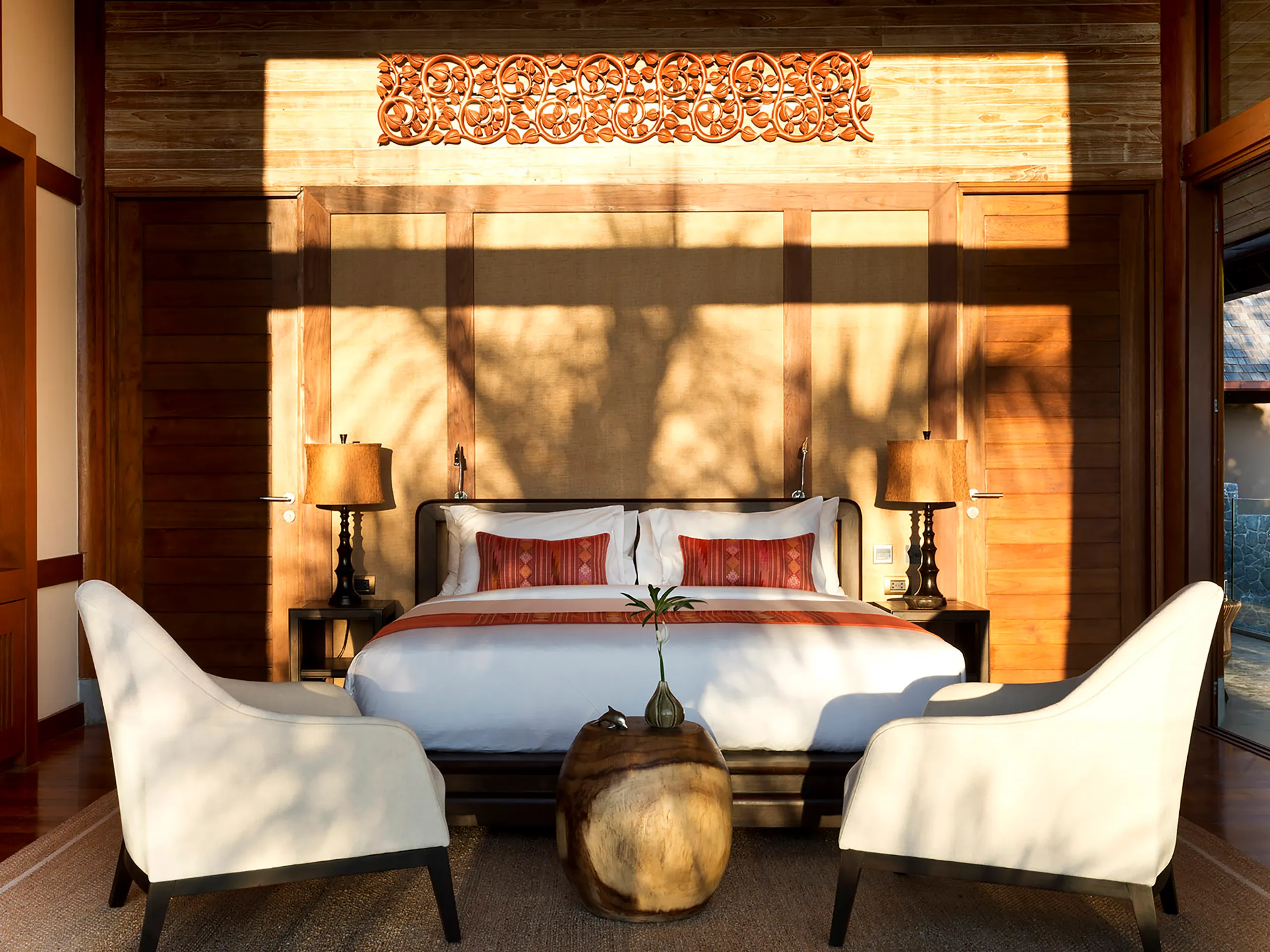 Classic Luxury in Koh Samui with 25 Meter Infinity Pool and Resort-Level Amenities — photograph 10
