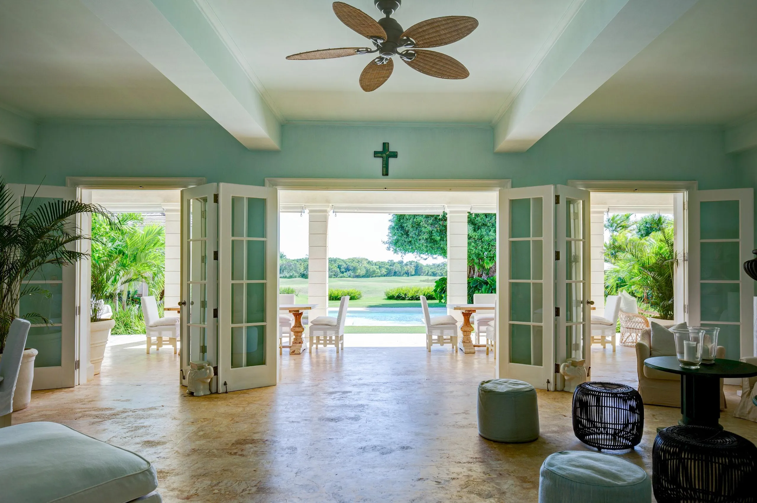 Splendid Six Bedroom Villa with Private Pool and Golf Views — photograph 7