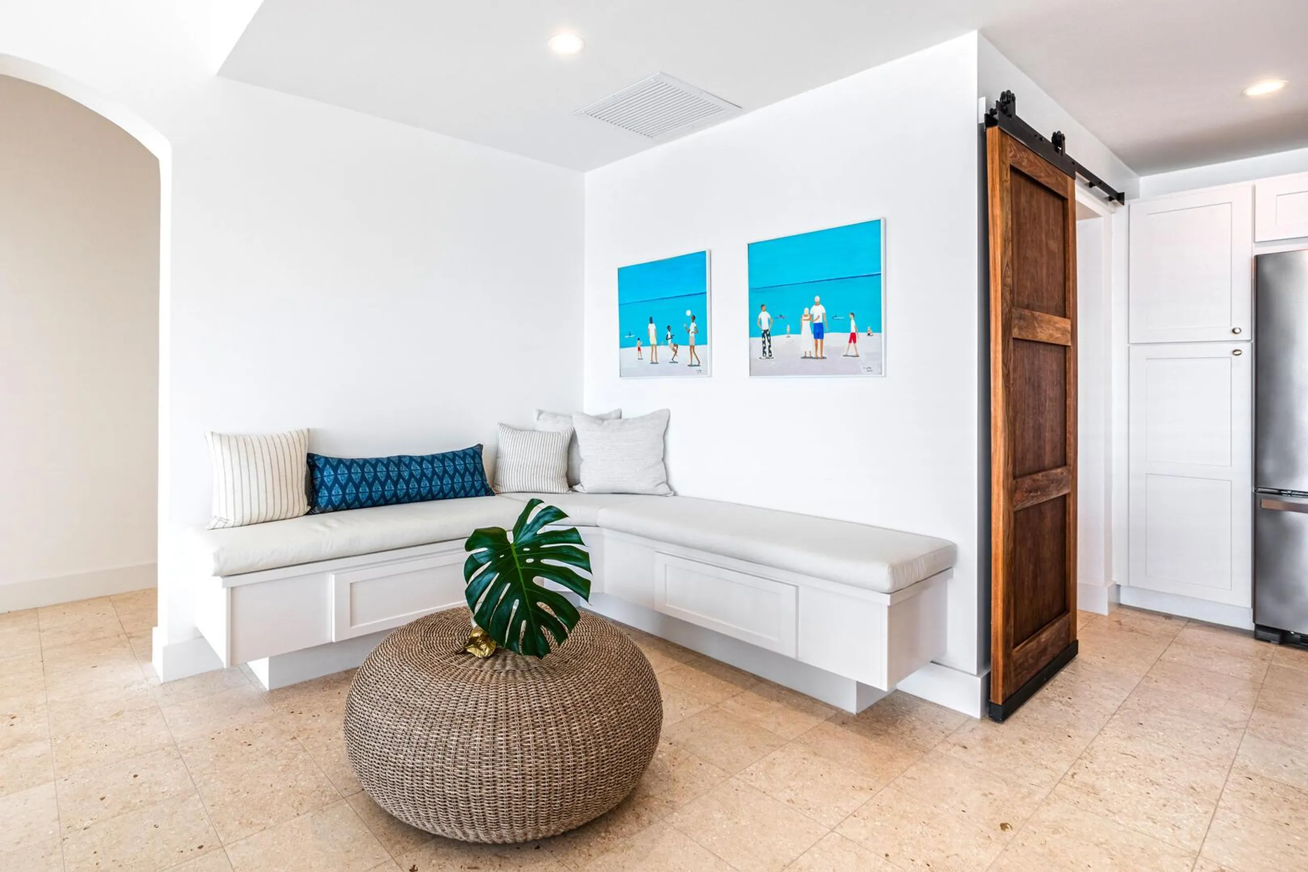 Spotts Sands Elite Villa With Private Pool, Hot Tub, and Majestic Views — photograph 12