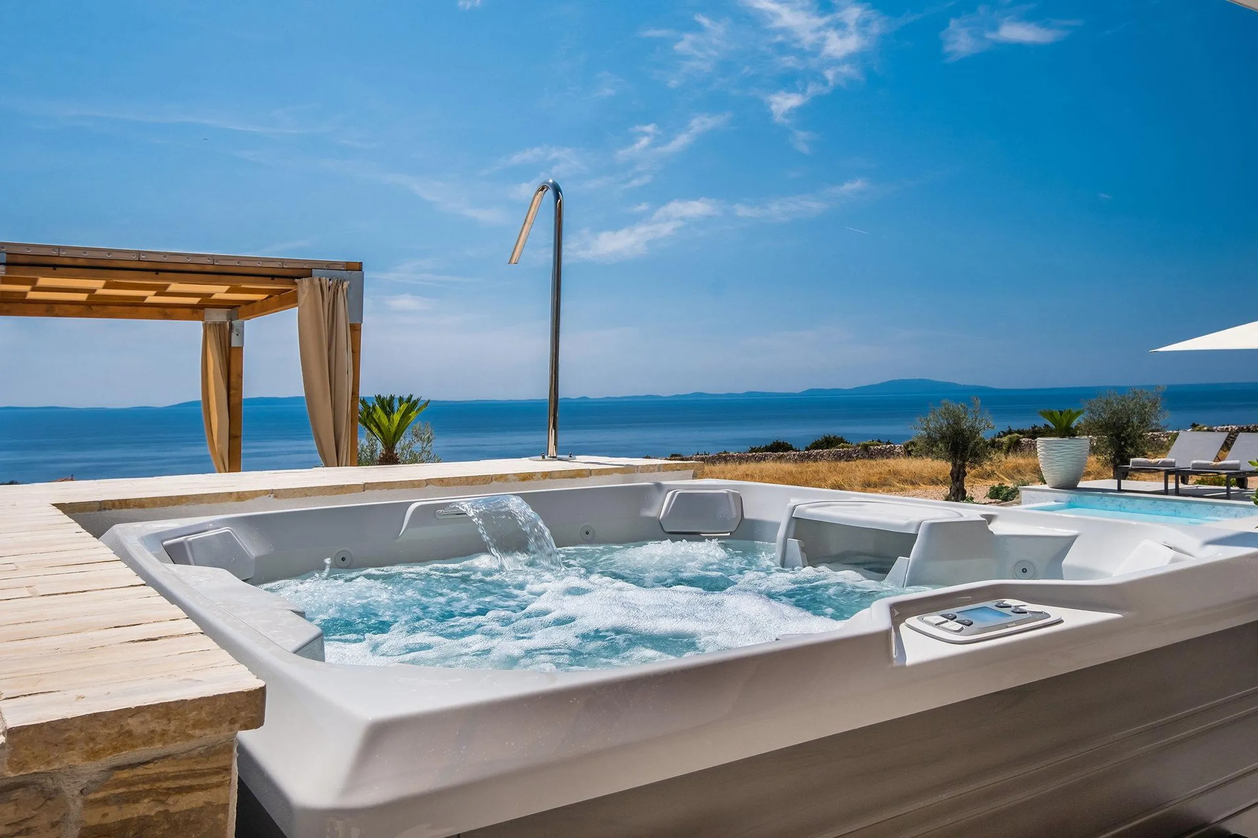Captivating Villa Oasis in Novalja with Private Infinity Pool and Amazing Sea Views — photograph 12