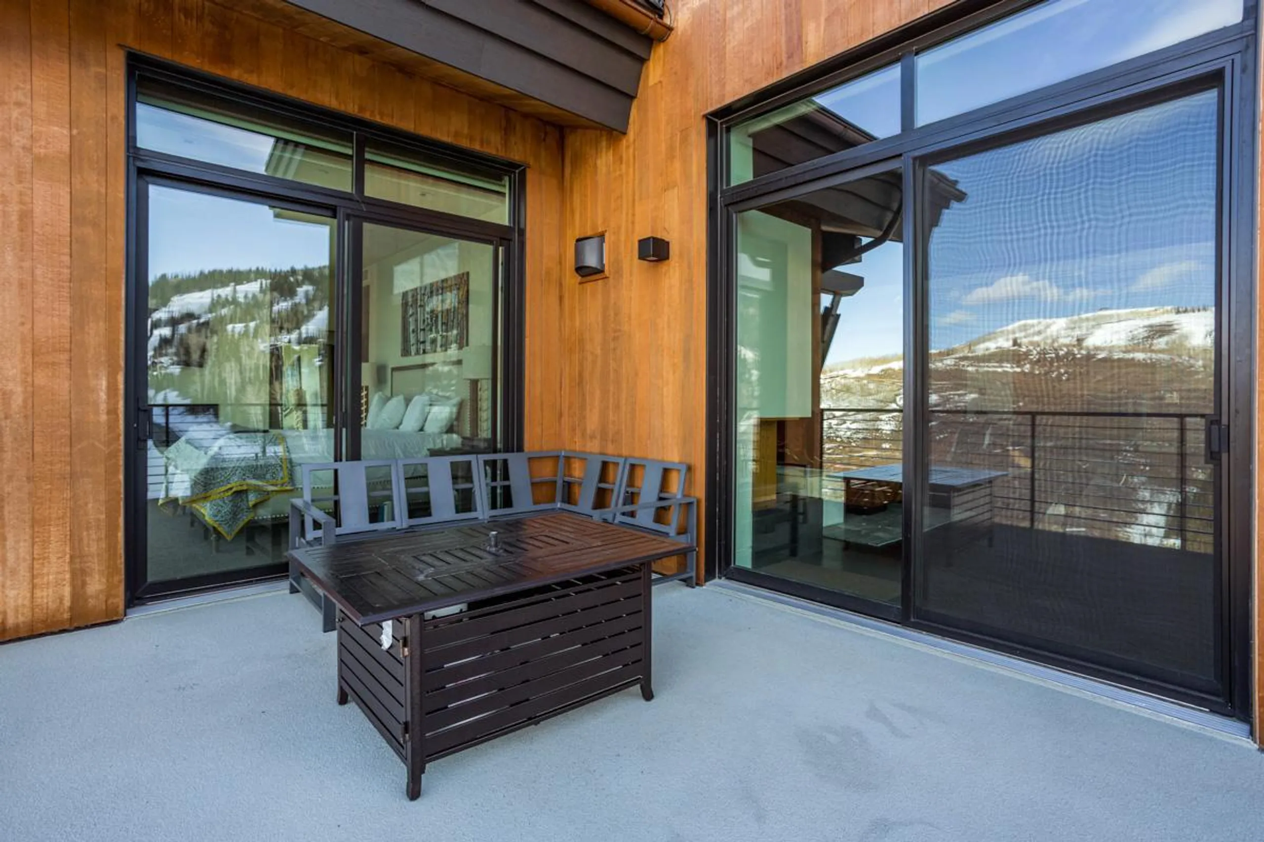 Park City Penthouse Retreat with Incredible Mountain Views — photograph 7