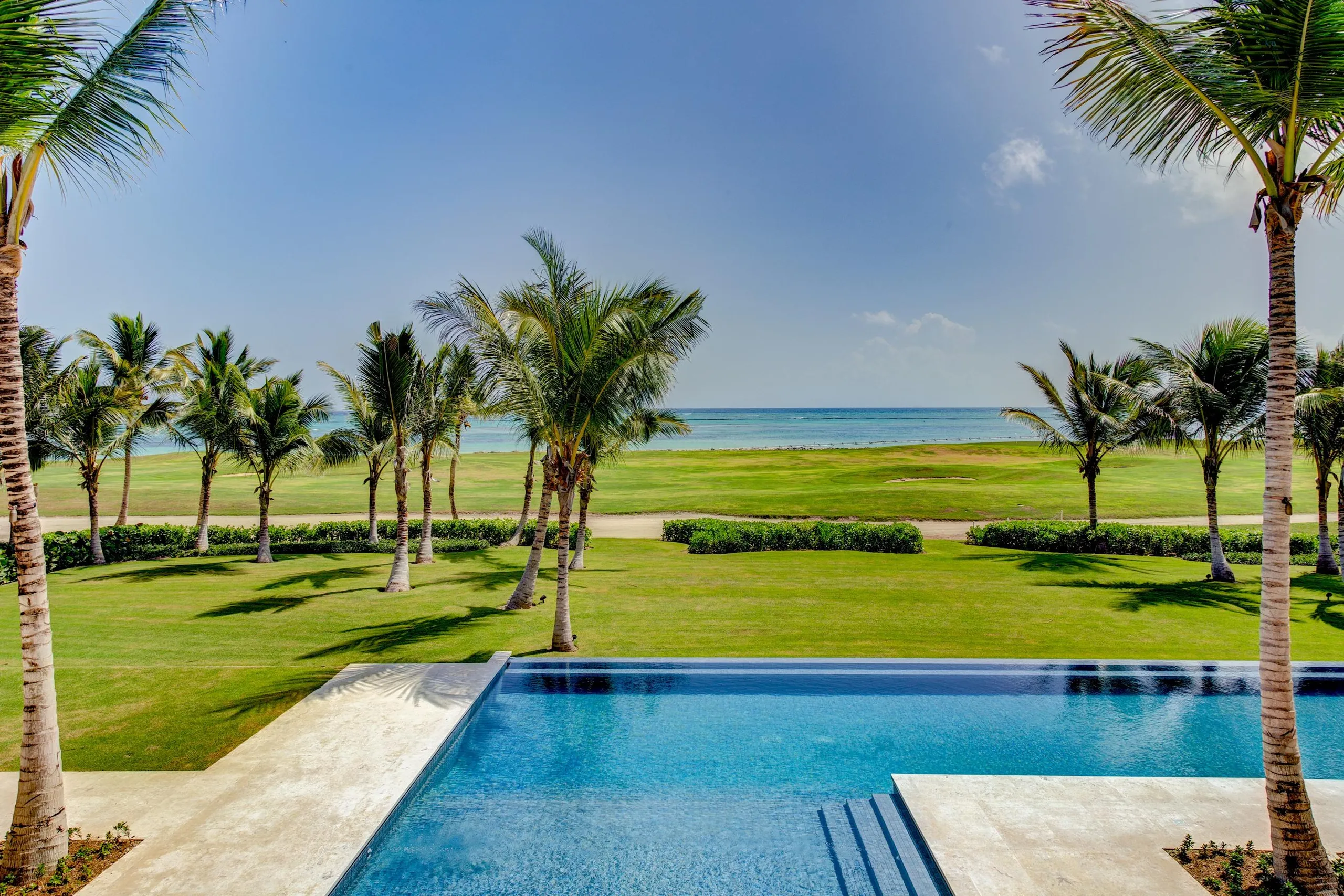 Exclusive Golf Front Villa with Private Pool, with Ocean View Near Casa Club Puntacana — photograph 6