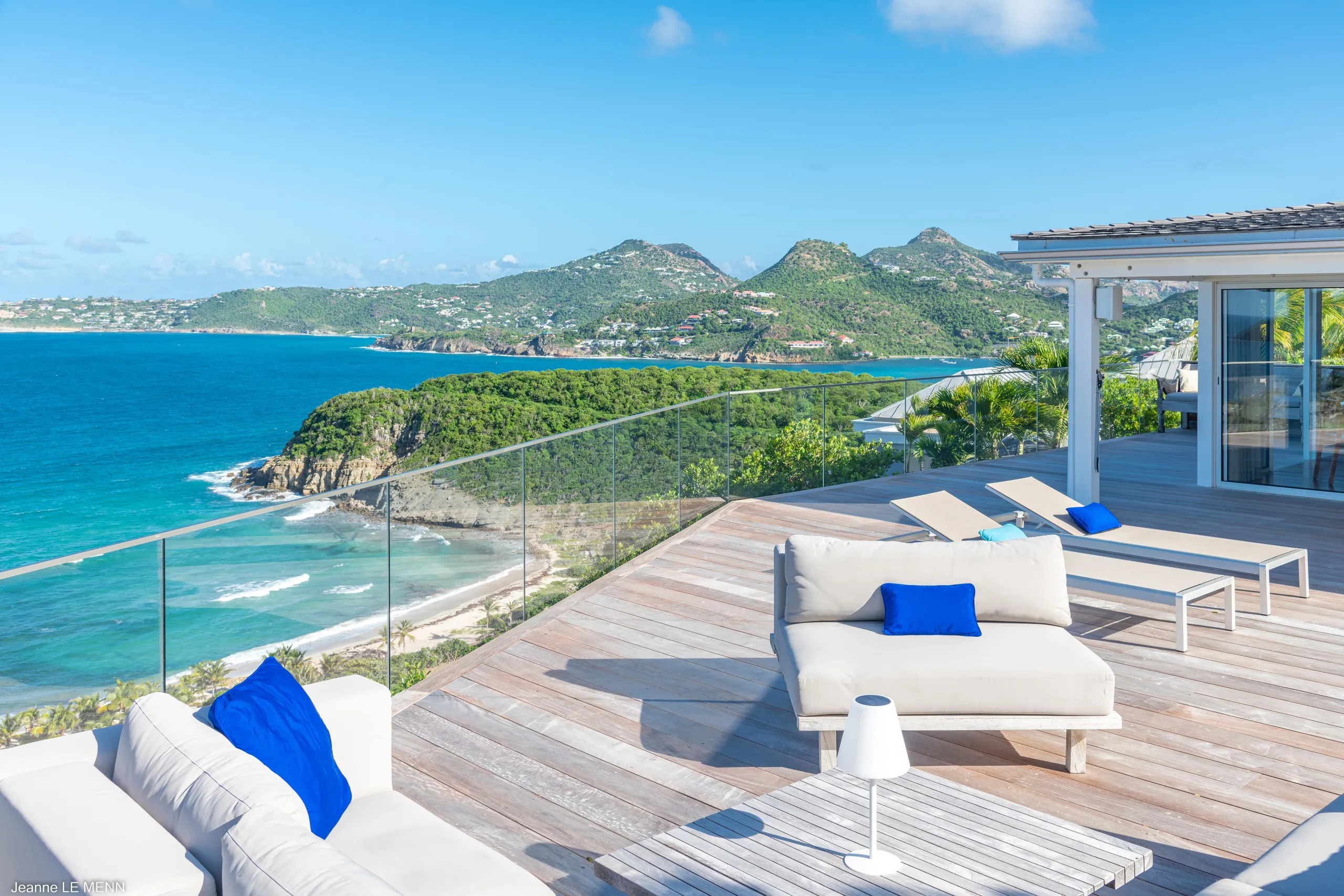 Superb Oceanview Villa with Private Pool and Relaxing Patio Area — photograph 2