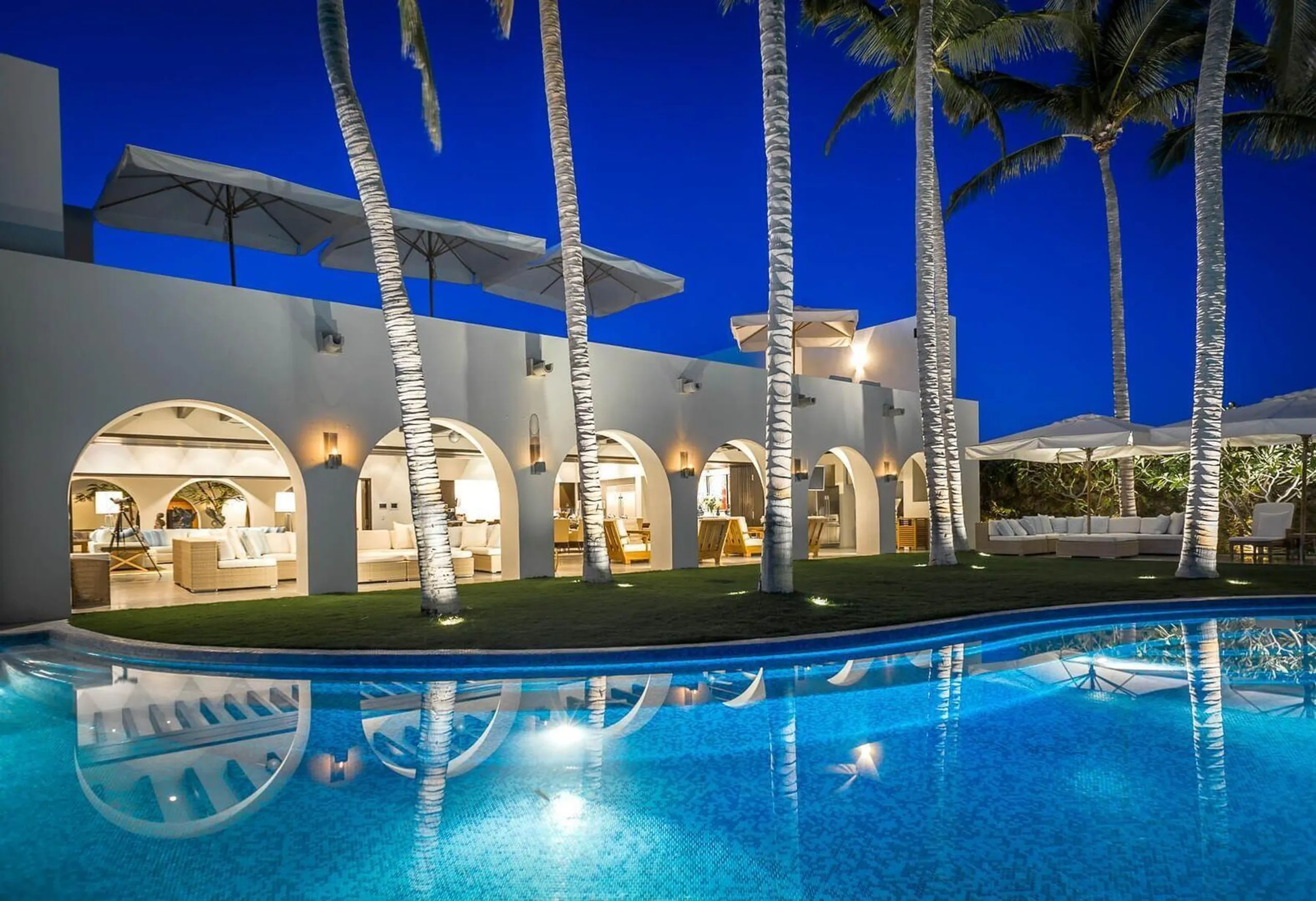 Impeccable Puerto Los Cabos Luxury Estate with Infinity Pool and Ocean Views — photograph 8