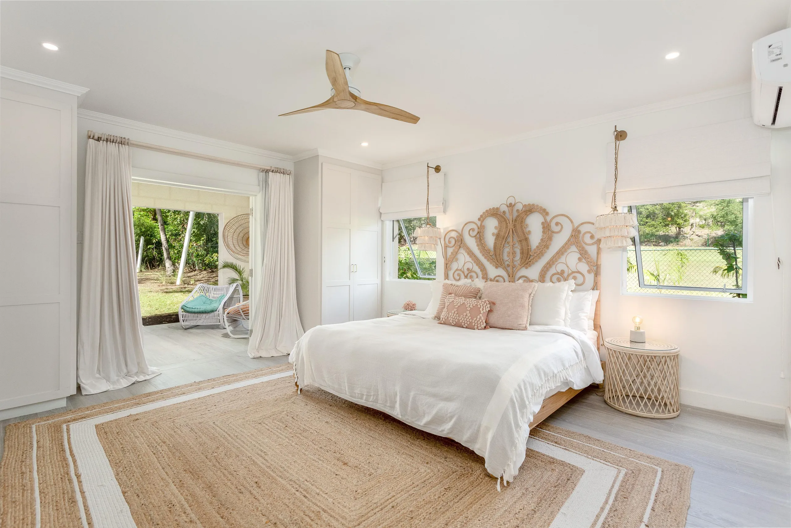 Sandy Lanes Elegantly Styled Villa with Private Pool and Access to Beach Club — photograph 8