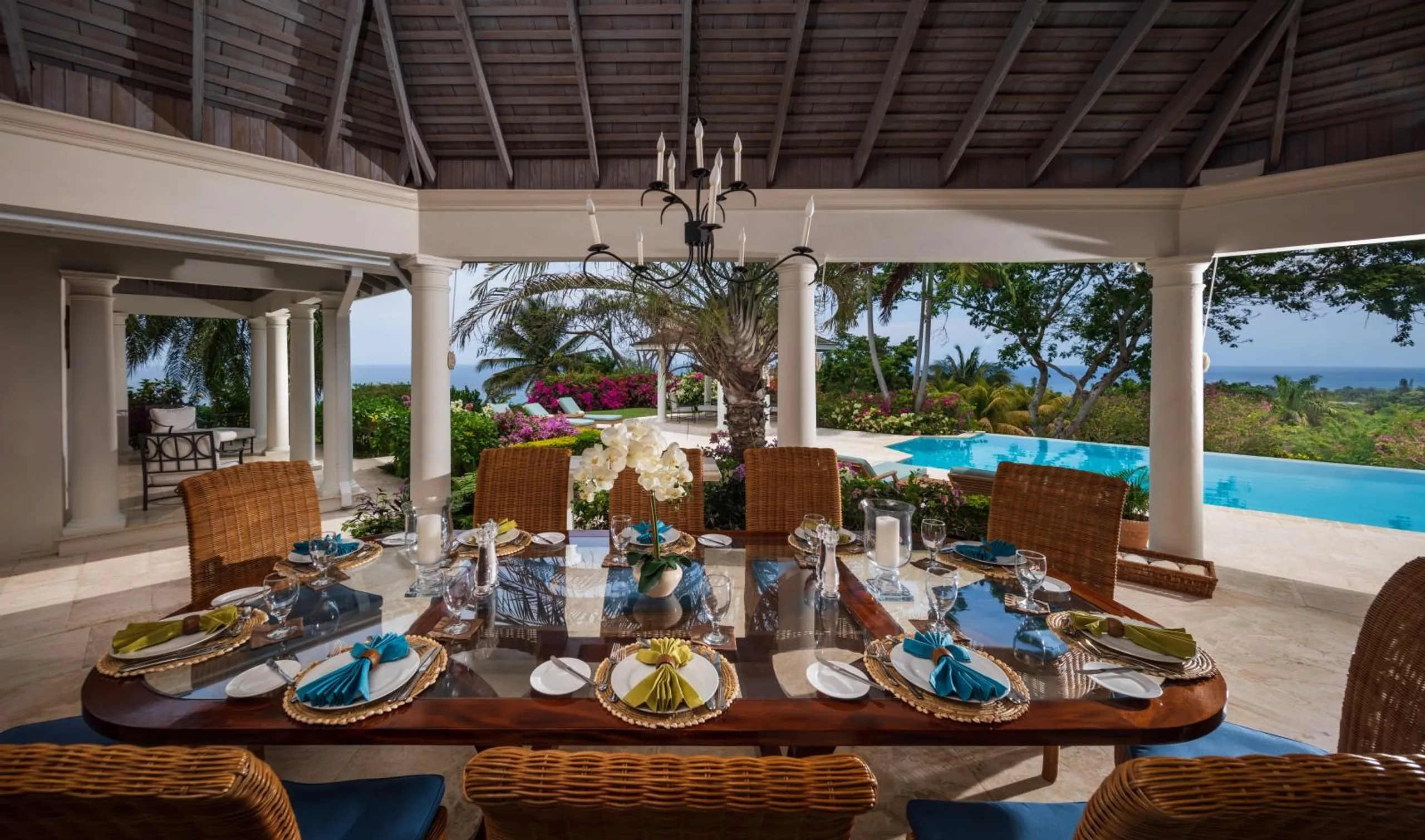 Posh Paradise Villa with Private Pool, Gazebo, and Stunning Ocean Views — photograph 9