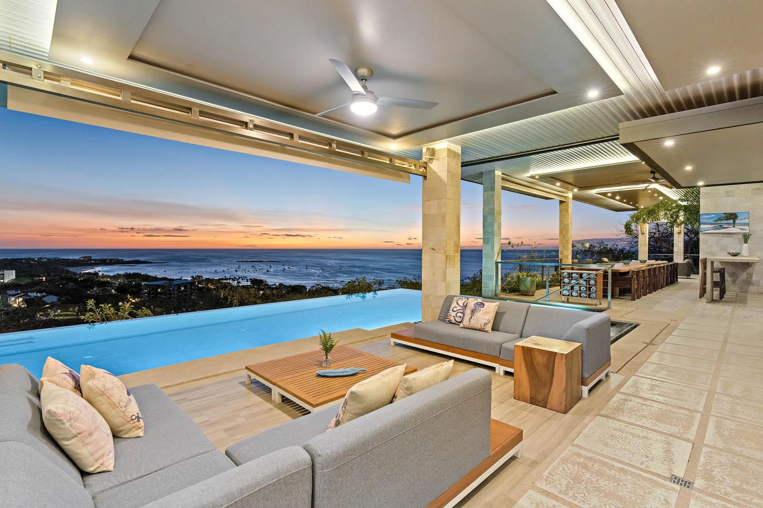 Deluxe Seaview Villa with Infinity Pool and Dining Al-Fresco — photograph 4