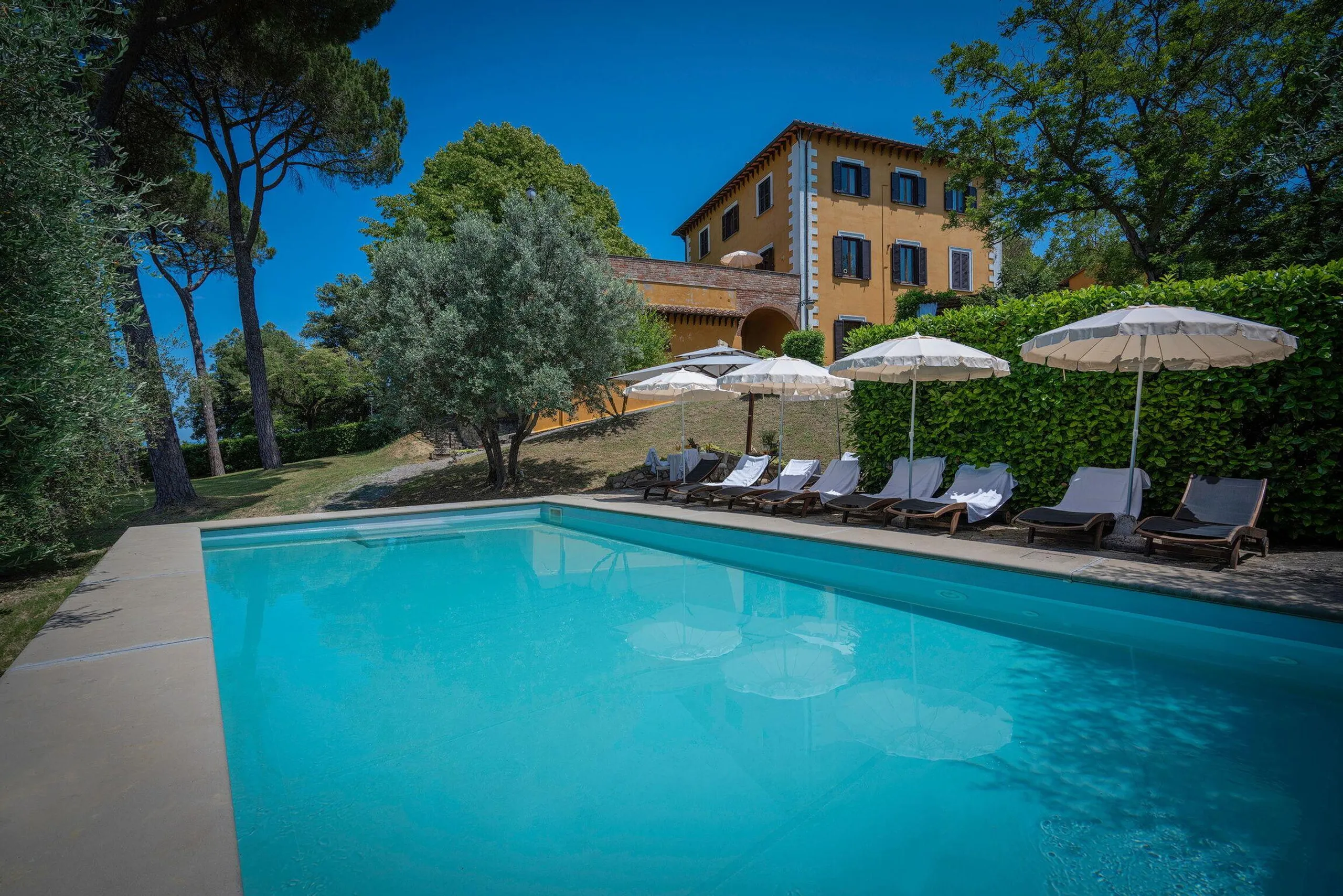 Imposing Localita Pignattaia Estate with Private Pool and Jacuzzi, Localita Pignattaia