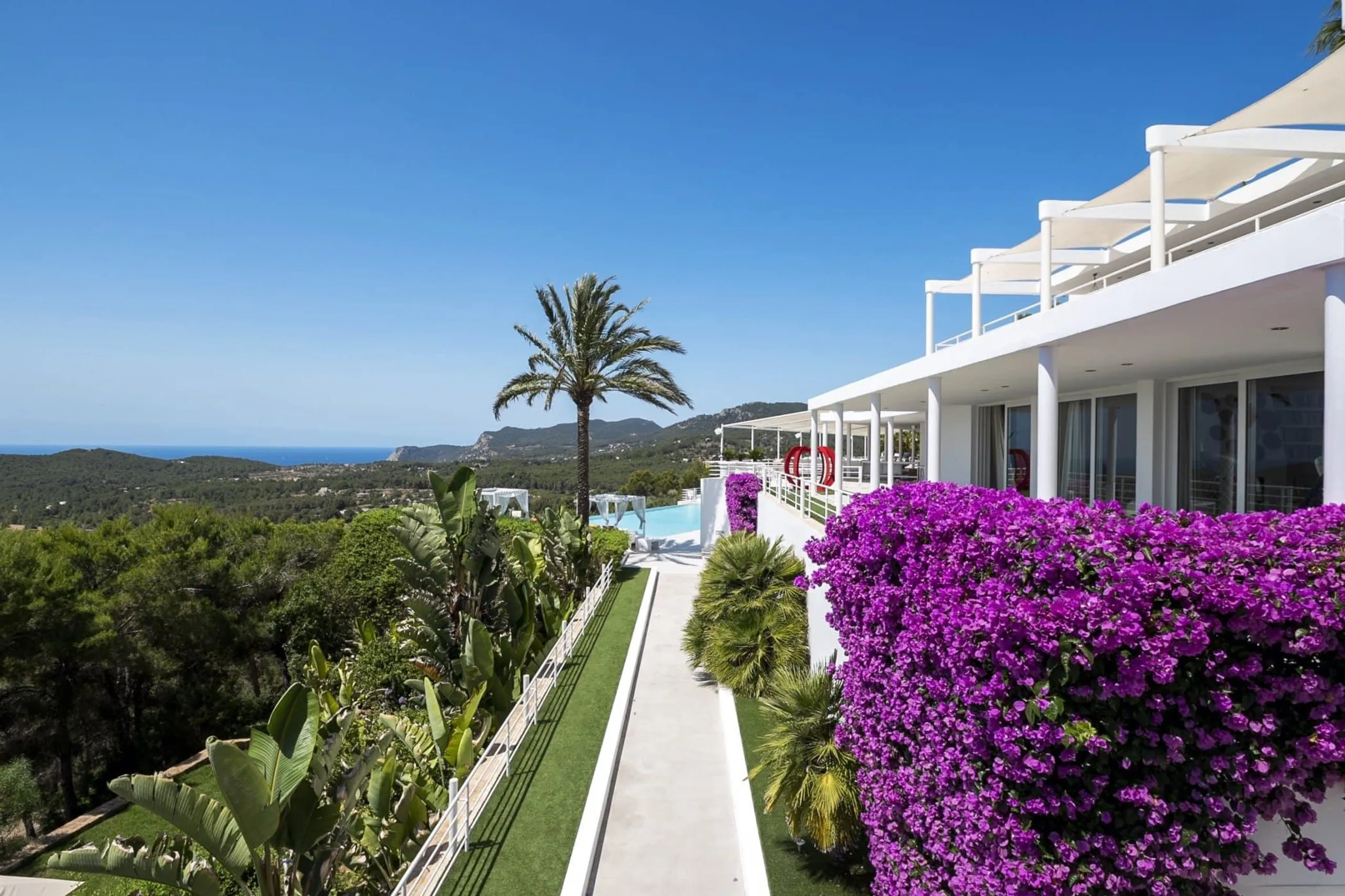 Modern Contemporary Ibiza Ultra Estate with Infinity Pool and Disco Room — photograph 7