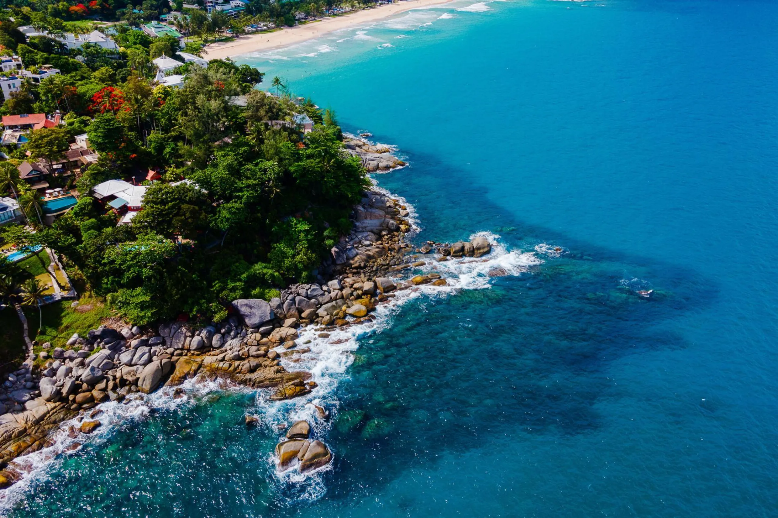 Majestic Phuket Villa with Infinity Pool — photograph 5