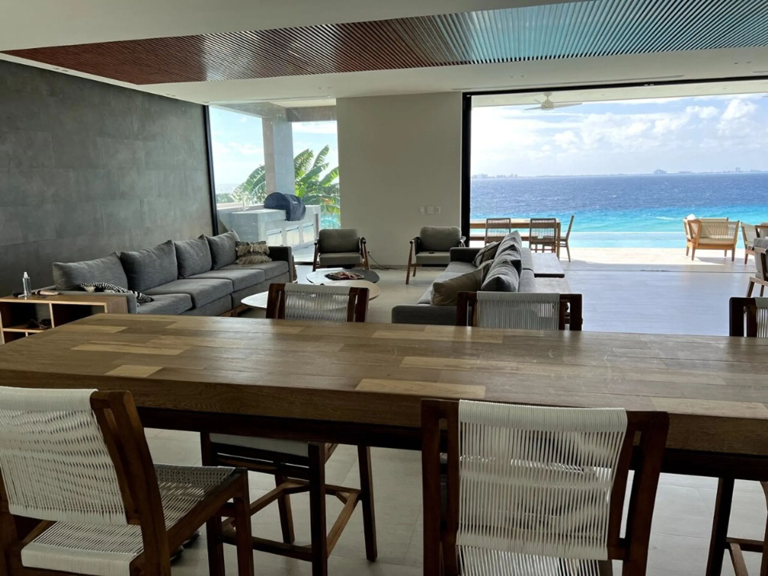 Oceanview Villa in Isla Mujeres with Infinity Pool & Beach Access — photograph 8