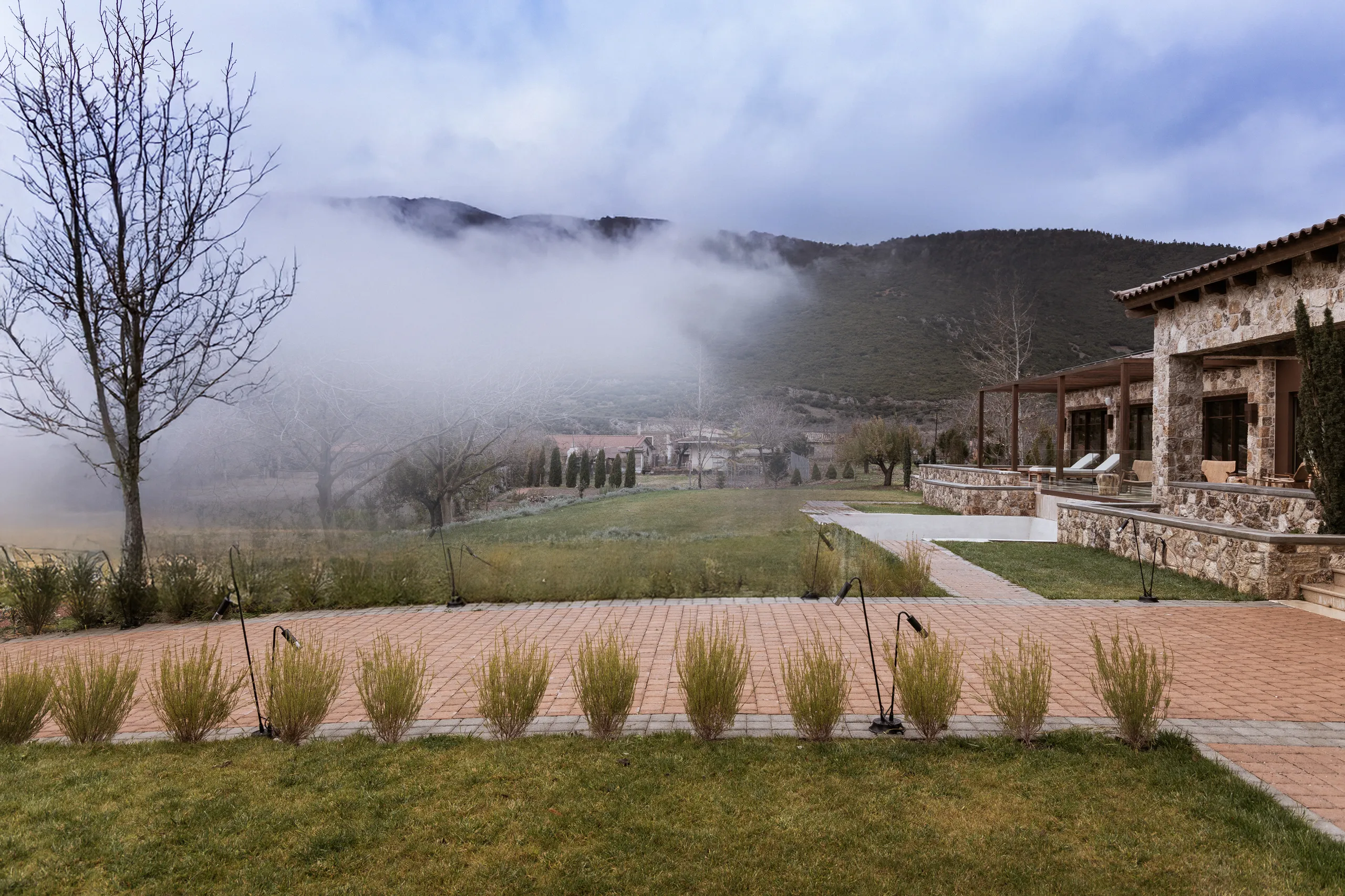 Breathtakingly Beautiful 6BR Villa with Heated Pool, Private Cinema Hall and Fireplace — photograph 12