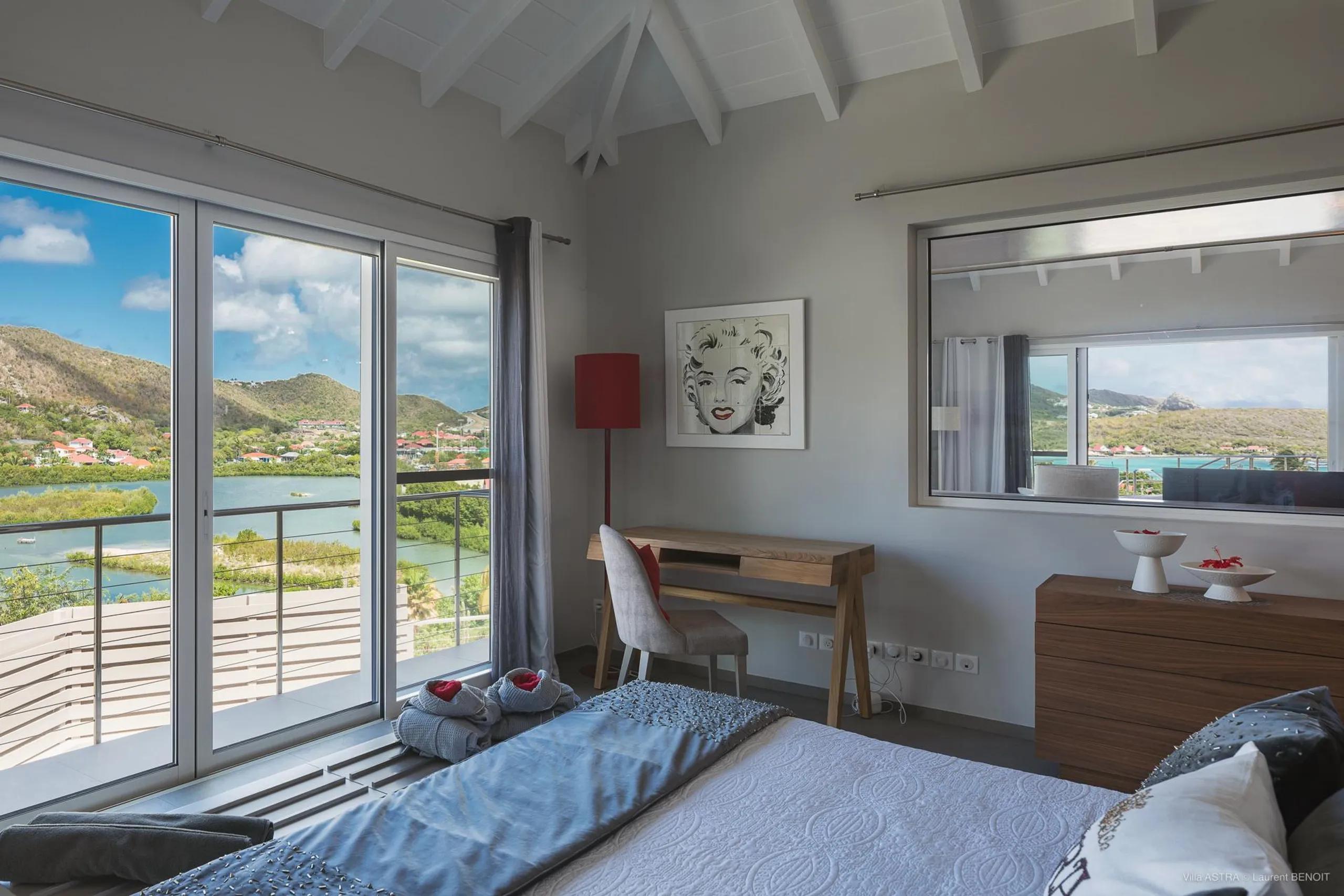 Stylish St. Jean Seaside Retreat with Private Pool and Zen Garden — photograph 8