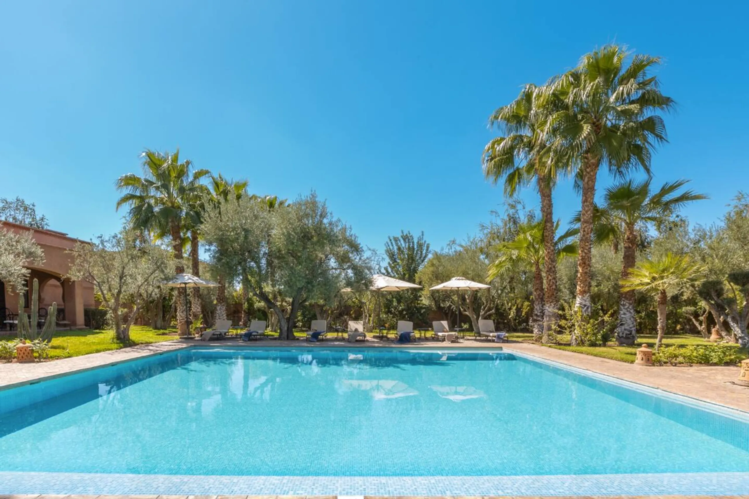 Lavish Marrakech Estate with Private Pool, Sauna and Sports Activities — photograph 4