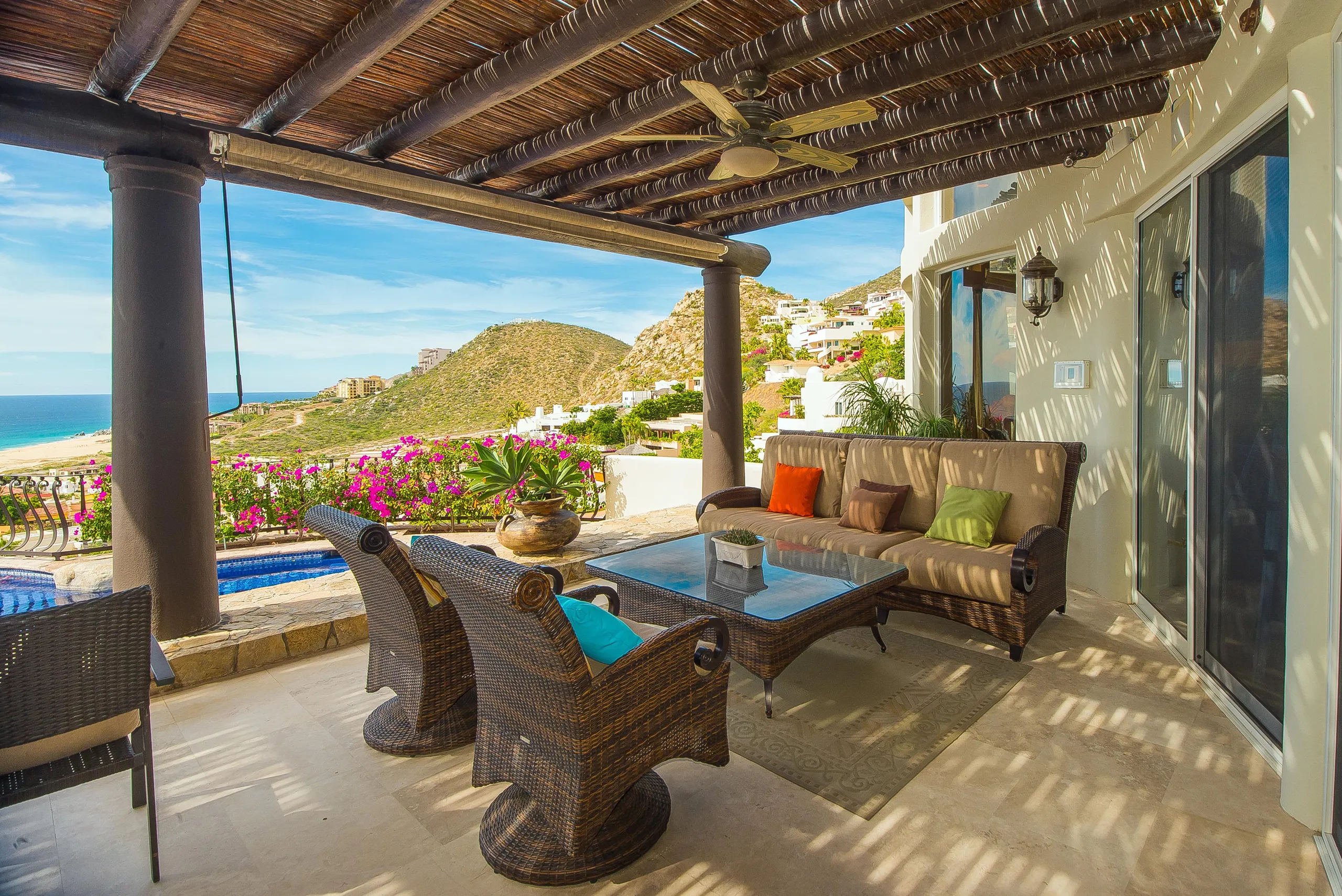 Stunning Cabo San Lucas Estate with Stunning Views — photograph 12