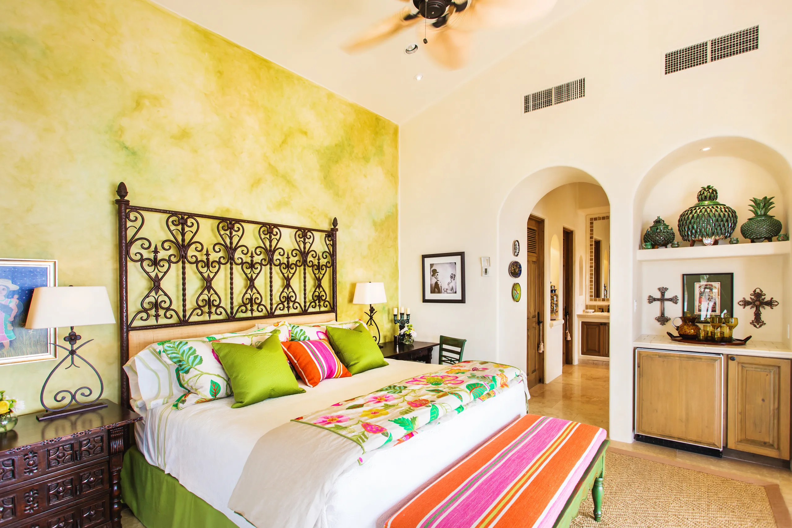 Immersive 4-Bedroom Villa with Infinity Pool, Sea Views and Palmilla Access — photograph 8