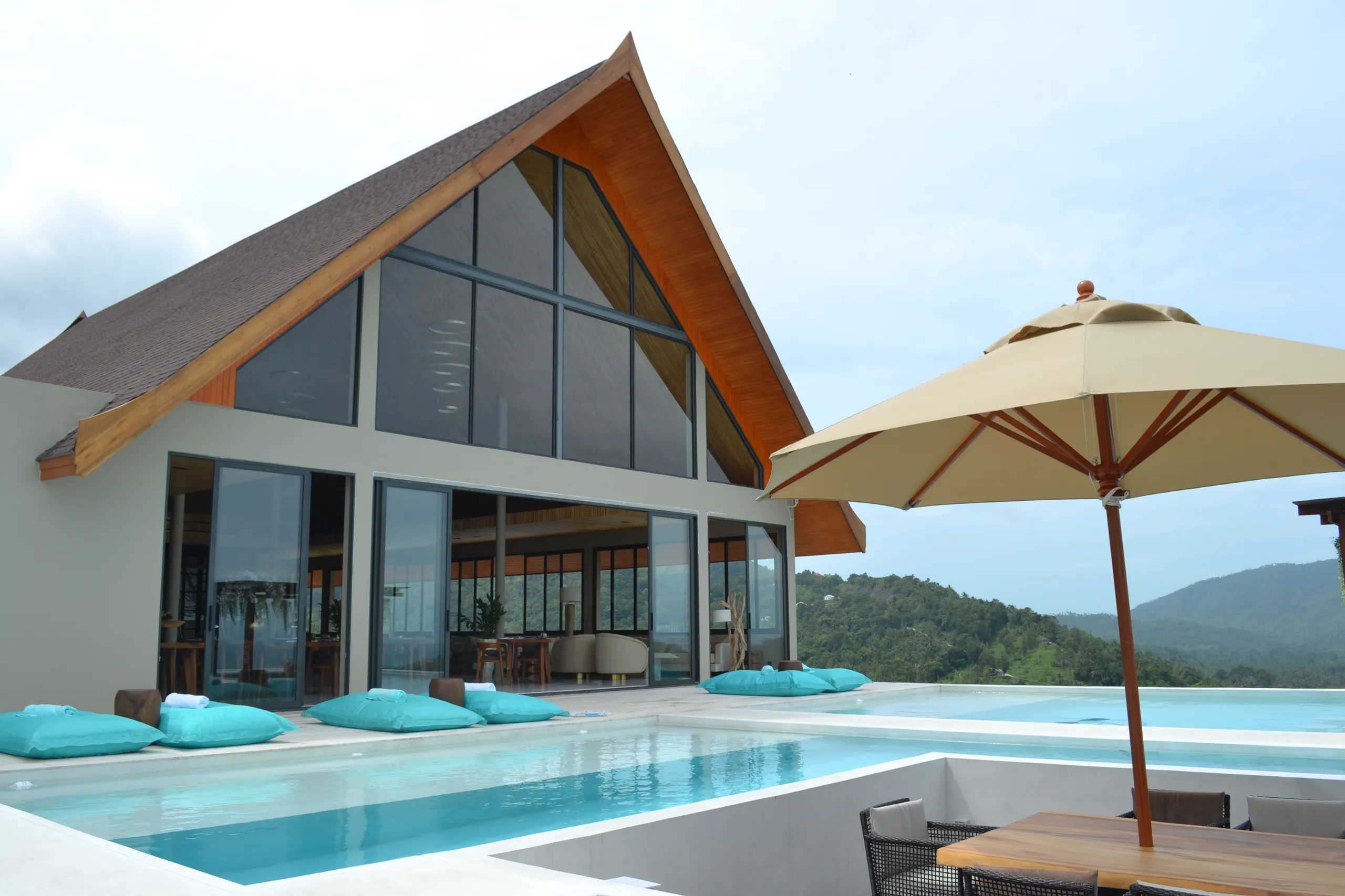 Sumptuous Sanctuary in Koh Samui with Lovely Pool and Breathtaking Panoramic Views — photograph 3