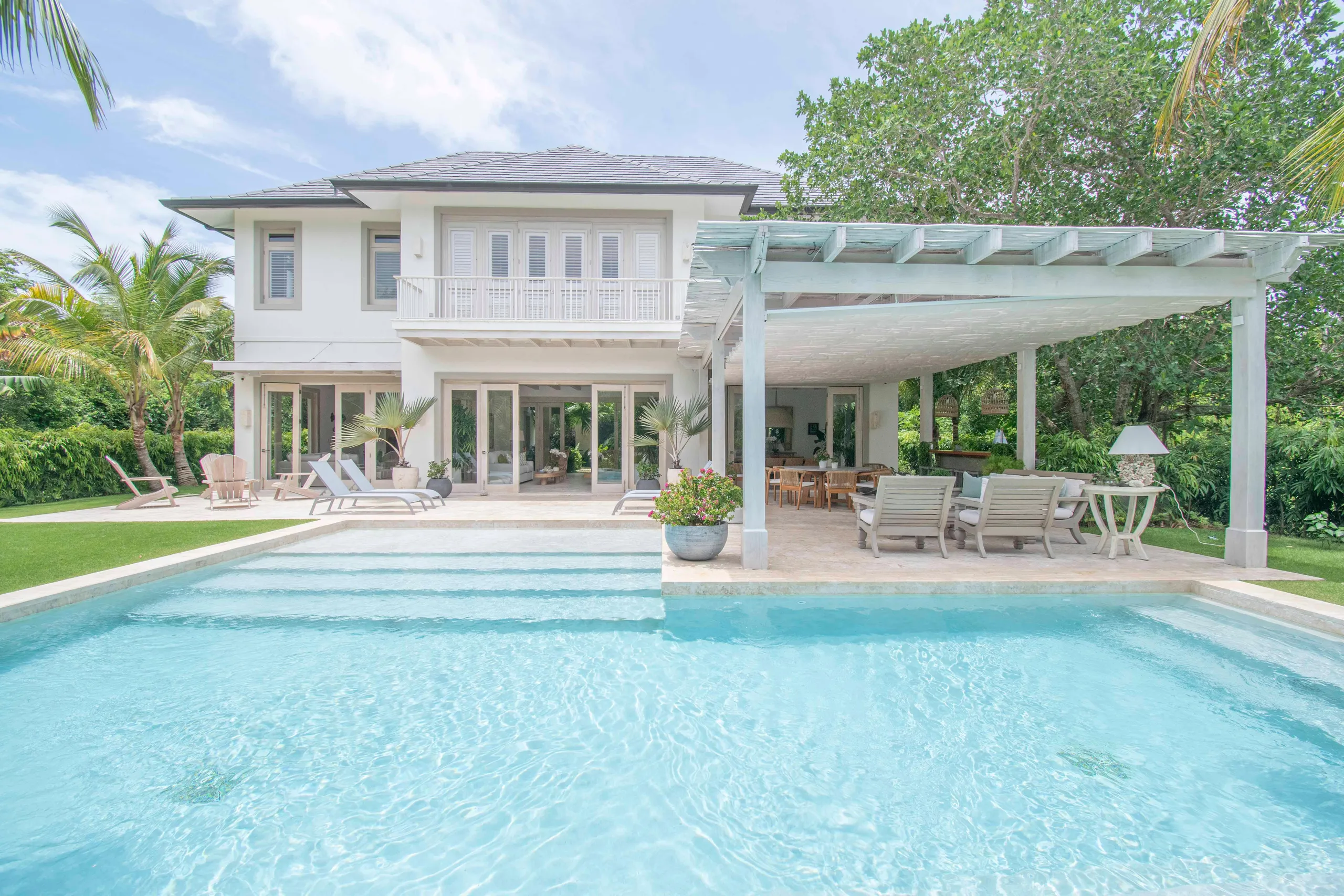 Stylish Punta Cana Villa with Private Pool and Tropical Views — photograph 2