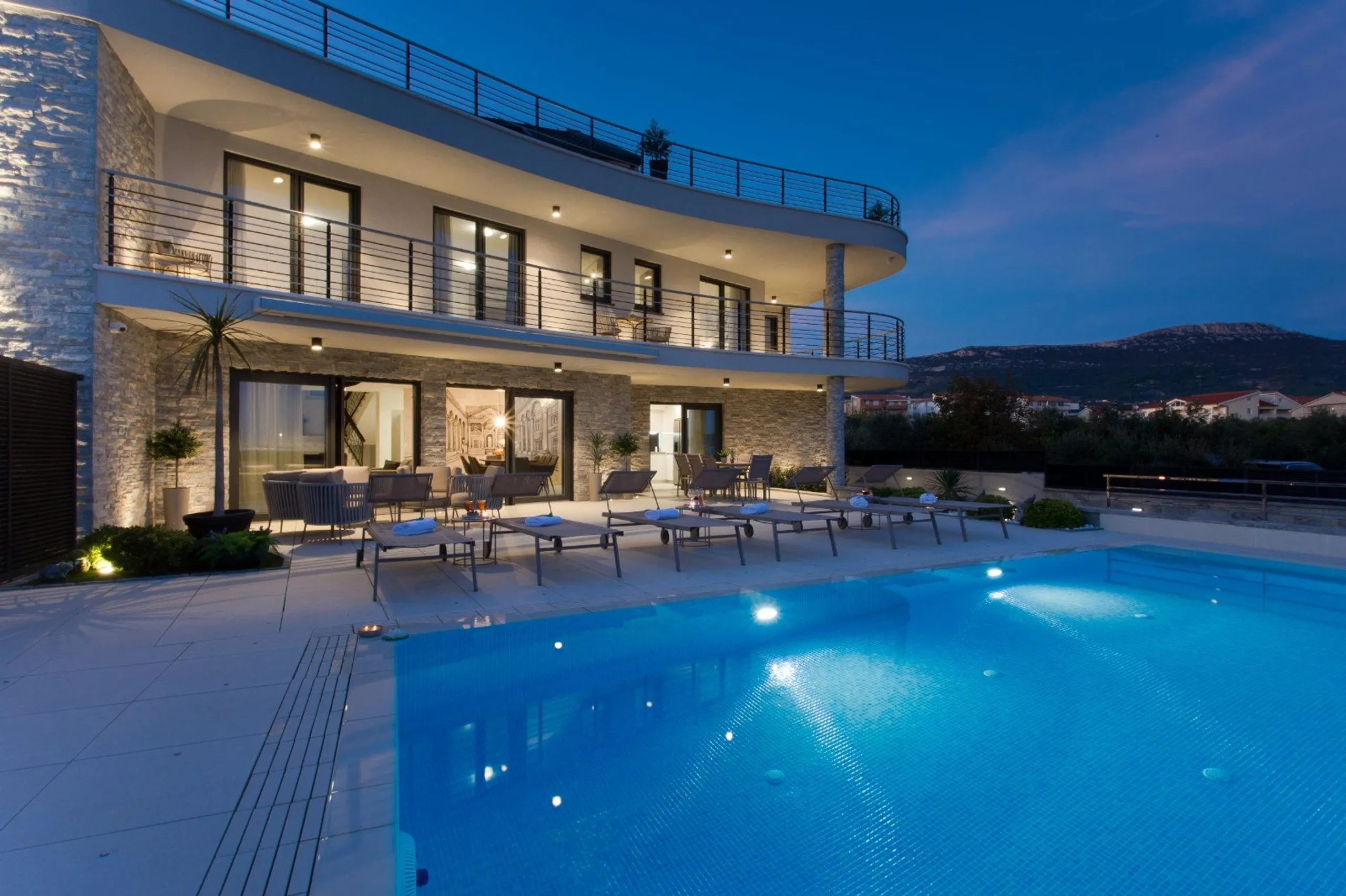 Grandiose Villa with Private Pool and  Breathtaking Sea Views — photograph 2