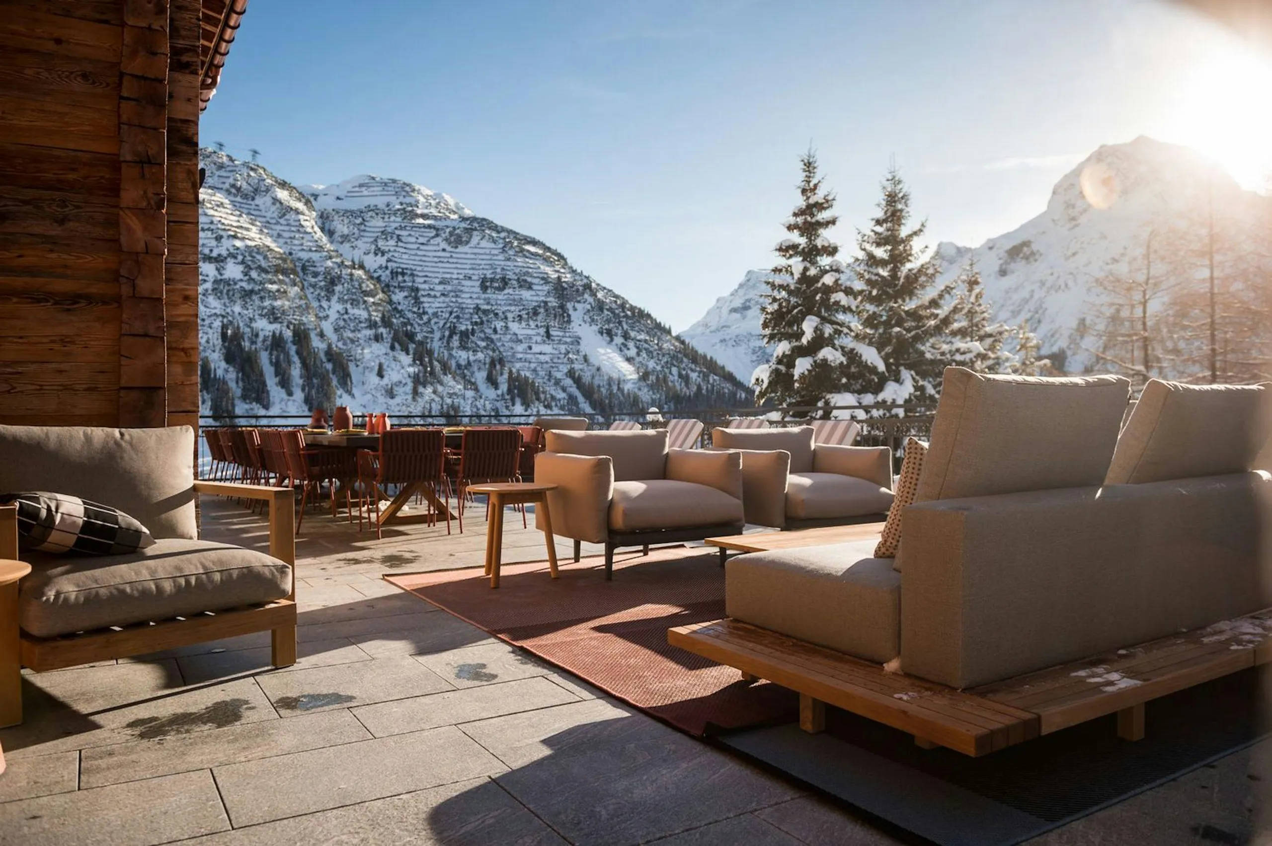 Ultra Luxe Chalet Altius with Commanding View and Luxury Amenities — photograph 5