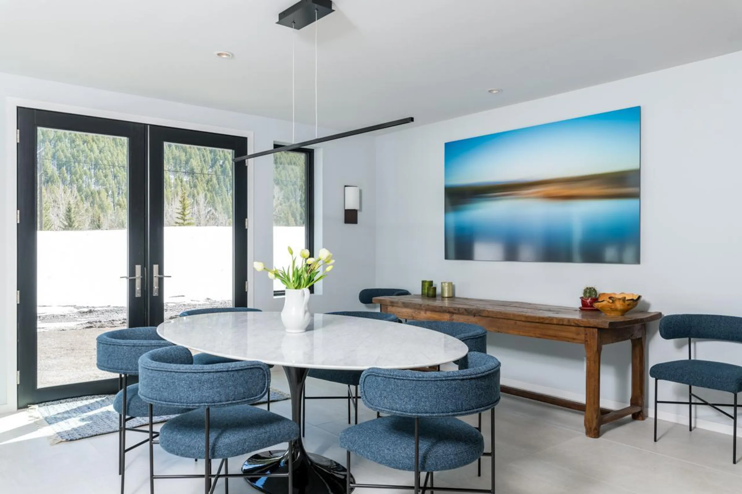 Grandiose Retreat with Majestic Mountain Views VILLAWAY® — photograph 8