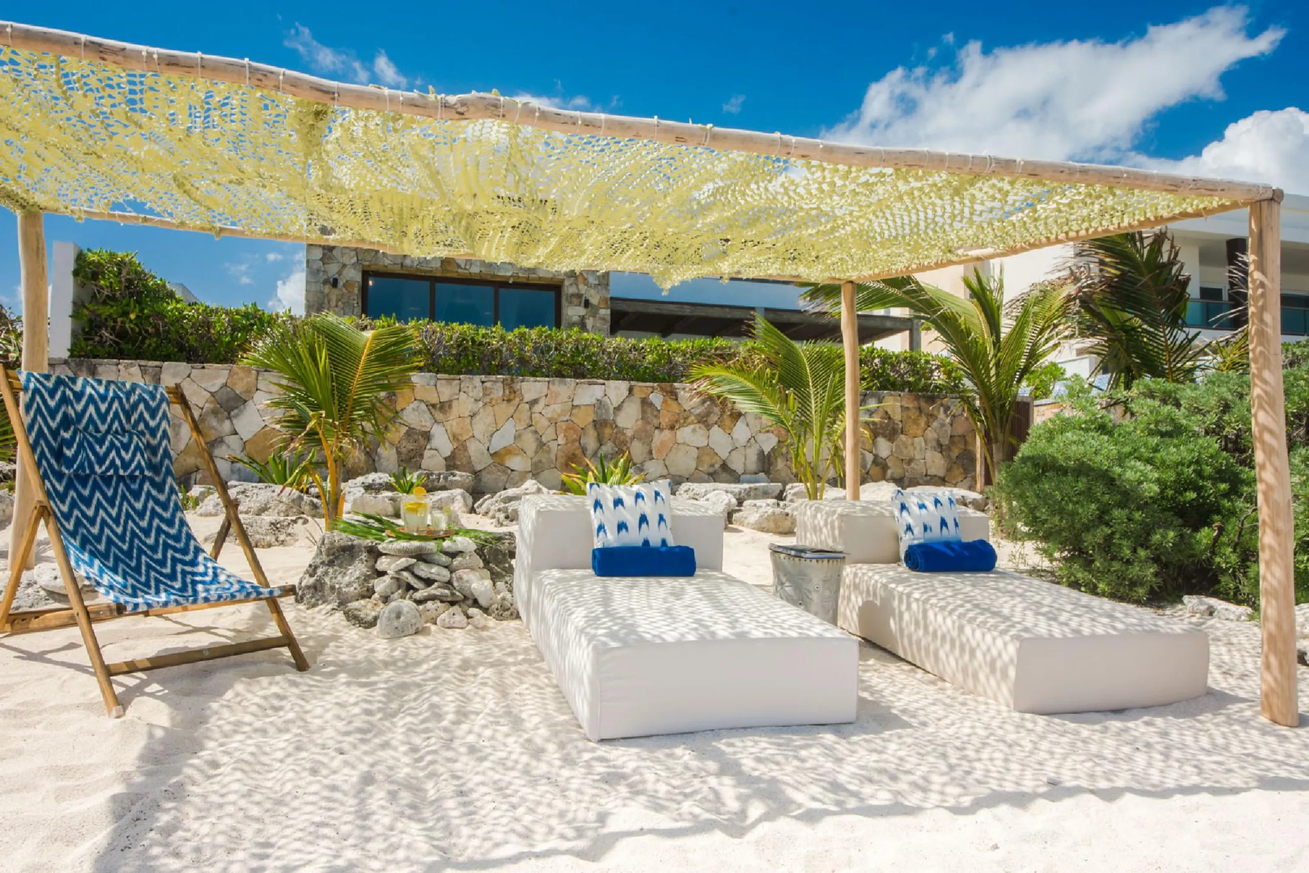 Tulum Beach Front Eco-Villa with Infinity Pool and Stunning Ocean Views — photograph 6