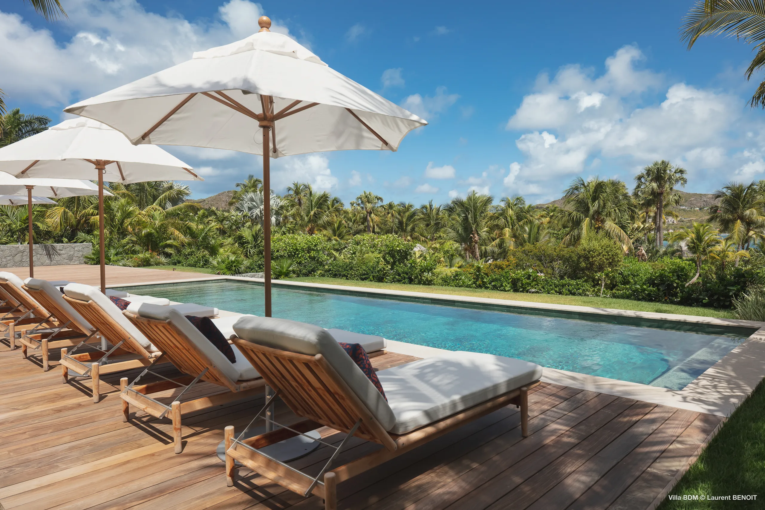 Modern St. Jean Beachfront Villa with Private Pool & Sea Views — photograph 3
