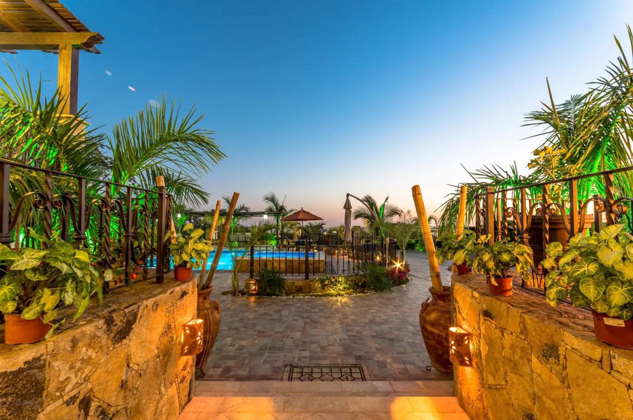 One-of-a-Kind Private Estate in a Tranquil Setting with Pool and Views — photograph 8
