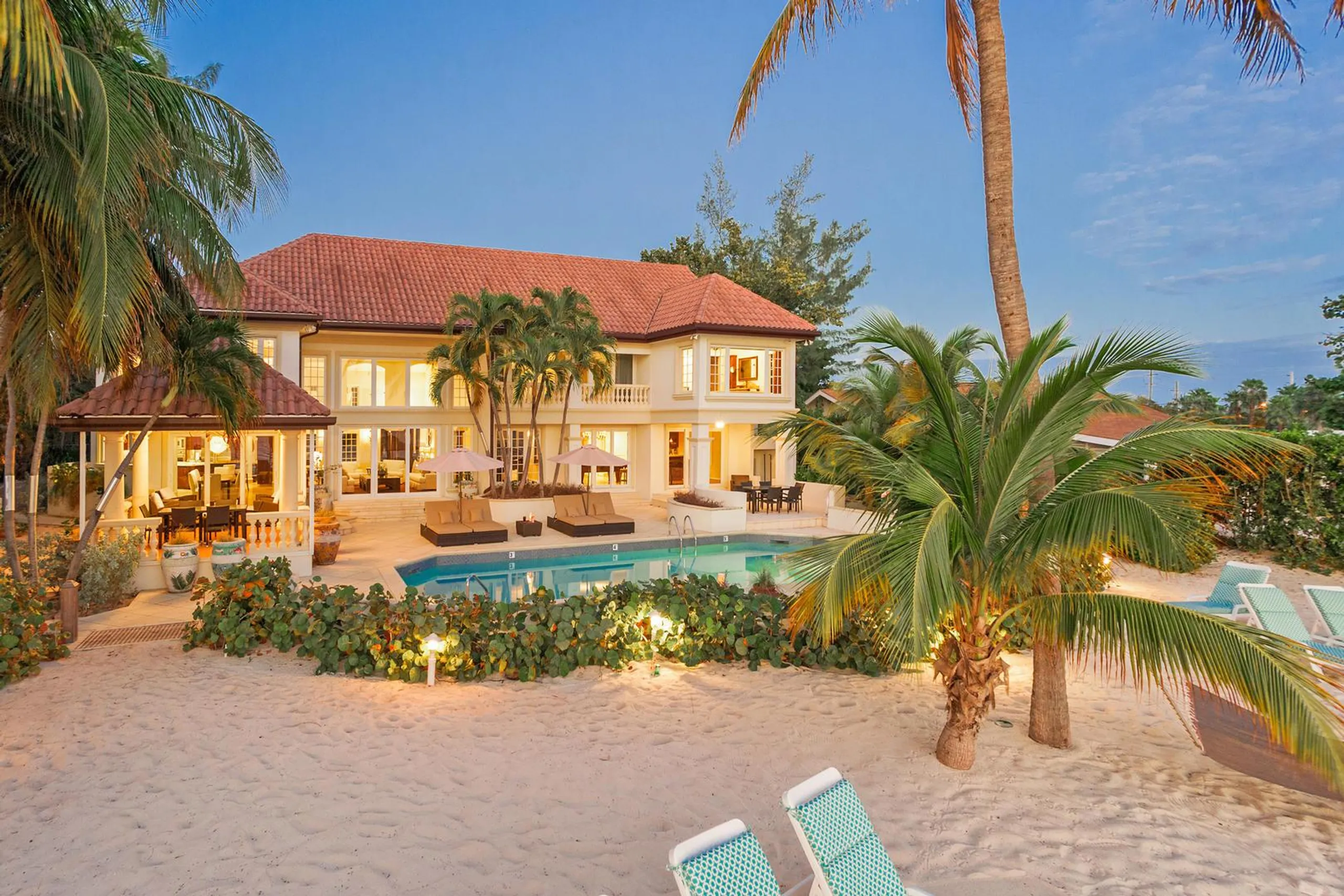 Seven Mile Serenity Estate: A West Bay Getaway with Private Resort Pool and Beach — photograph 5