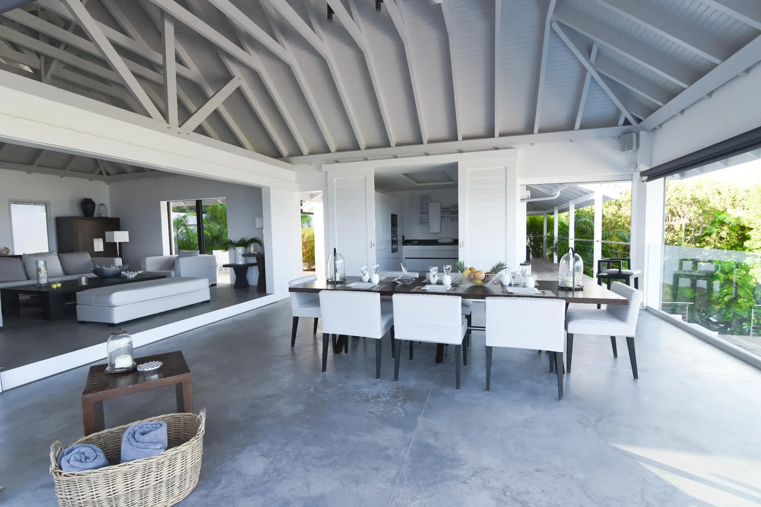 Palatial Paradise Villa with Private Pool and Outstanding Ocean Views — photograph 9