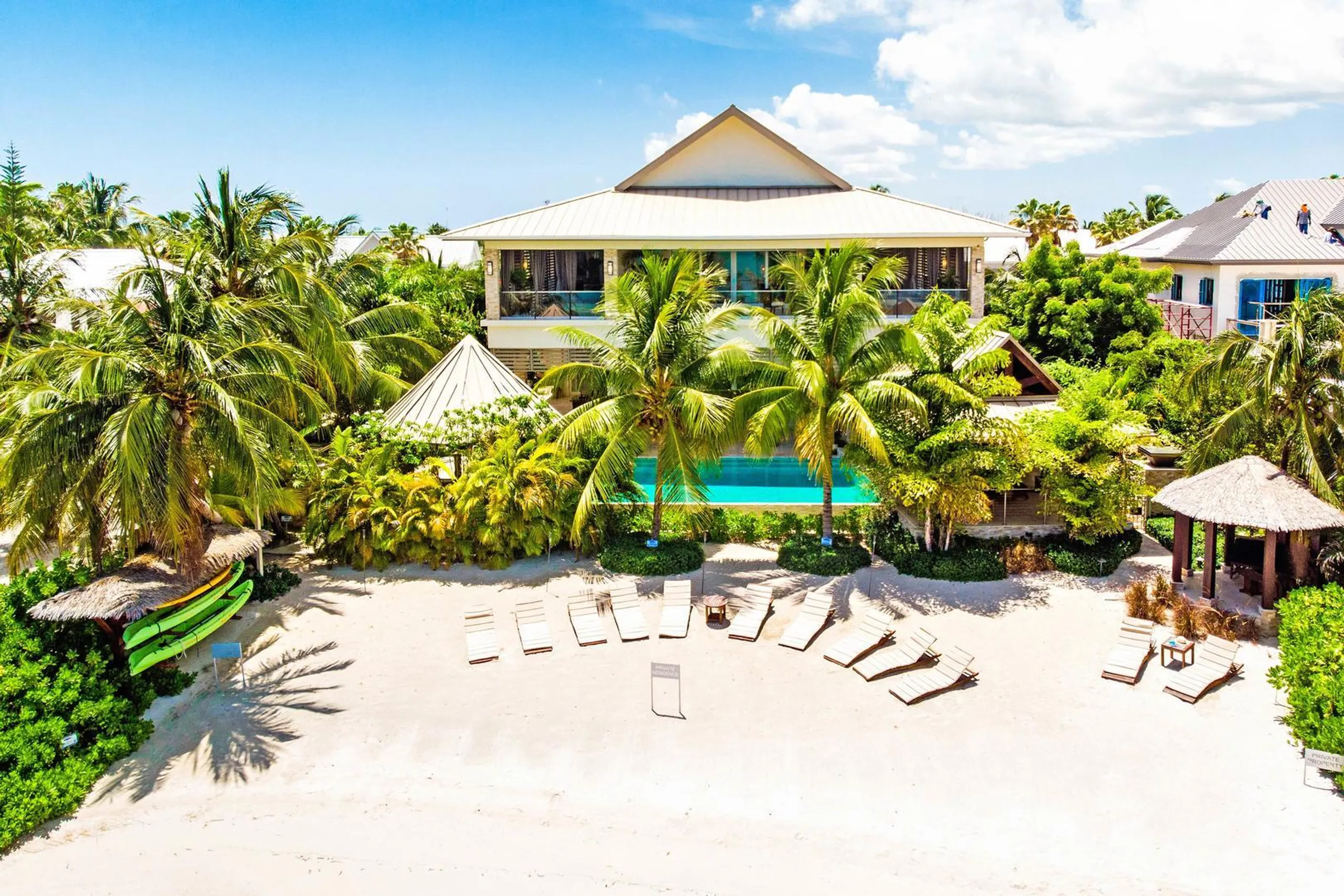 Ocean Front Cayman Paradise Estate with Infinity Pool and Ocean Views in Rum Point