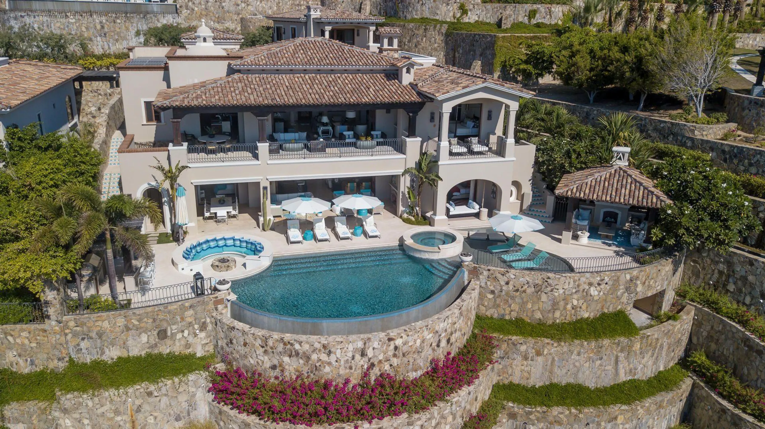 Villas Del Mar Luxury Estate with Infinity Pool in Palmilla, Villas Del Mar