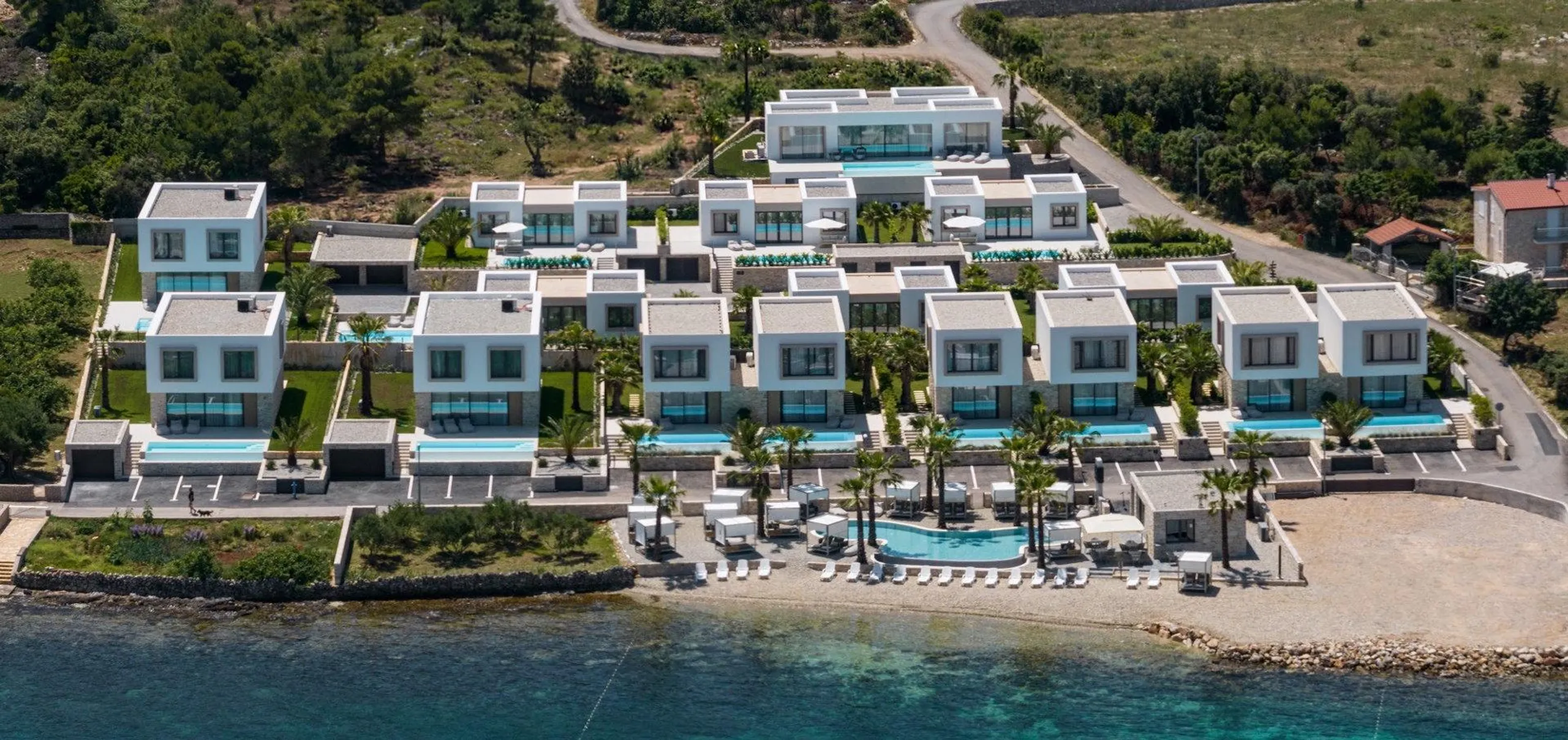 Luminous 3 Bedroom Villa with Private Pool and Sea Views — photograph 2