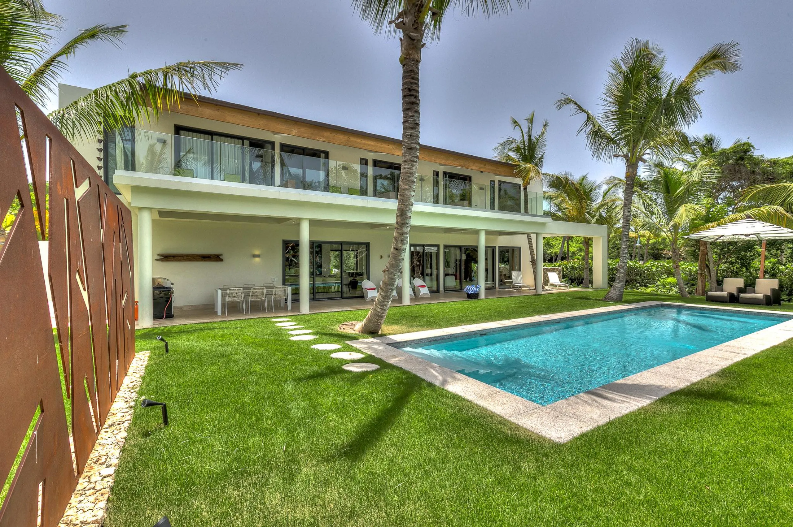 Chic Malibu-Inspired Villa with Private Pool, Bold Pop Art and Minimalist Decor, Punta Cana