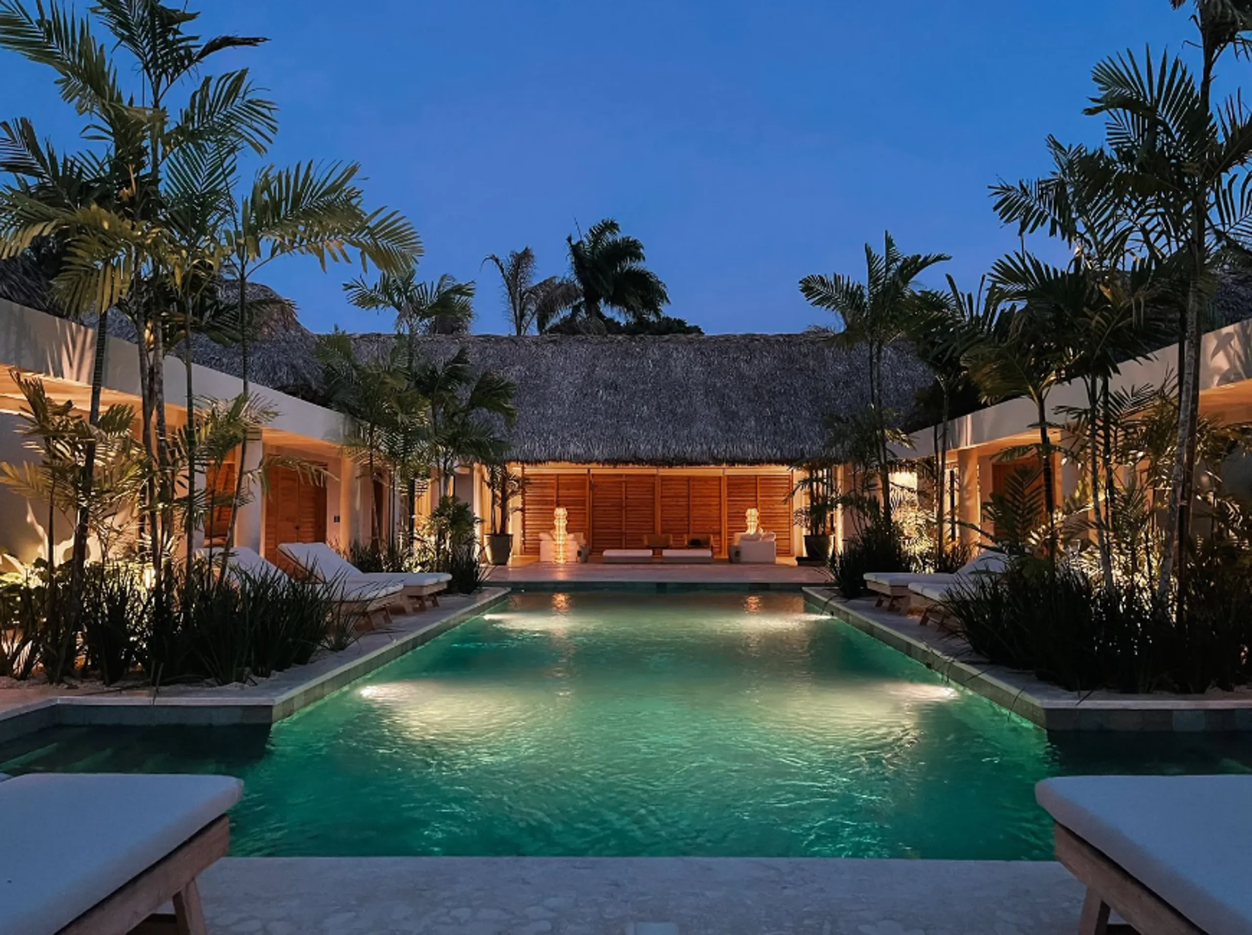 Casa de Campo's Refined Villa with Panoramic View of the Golf Course — photograph 4