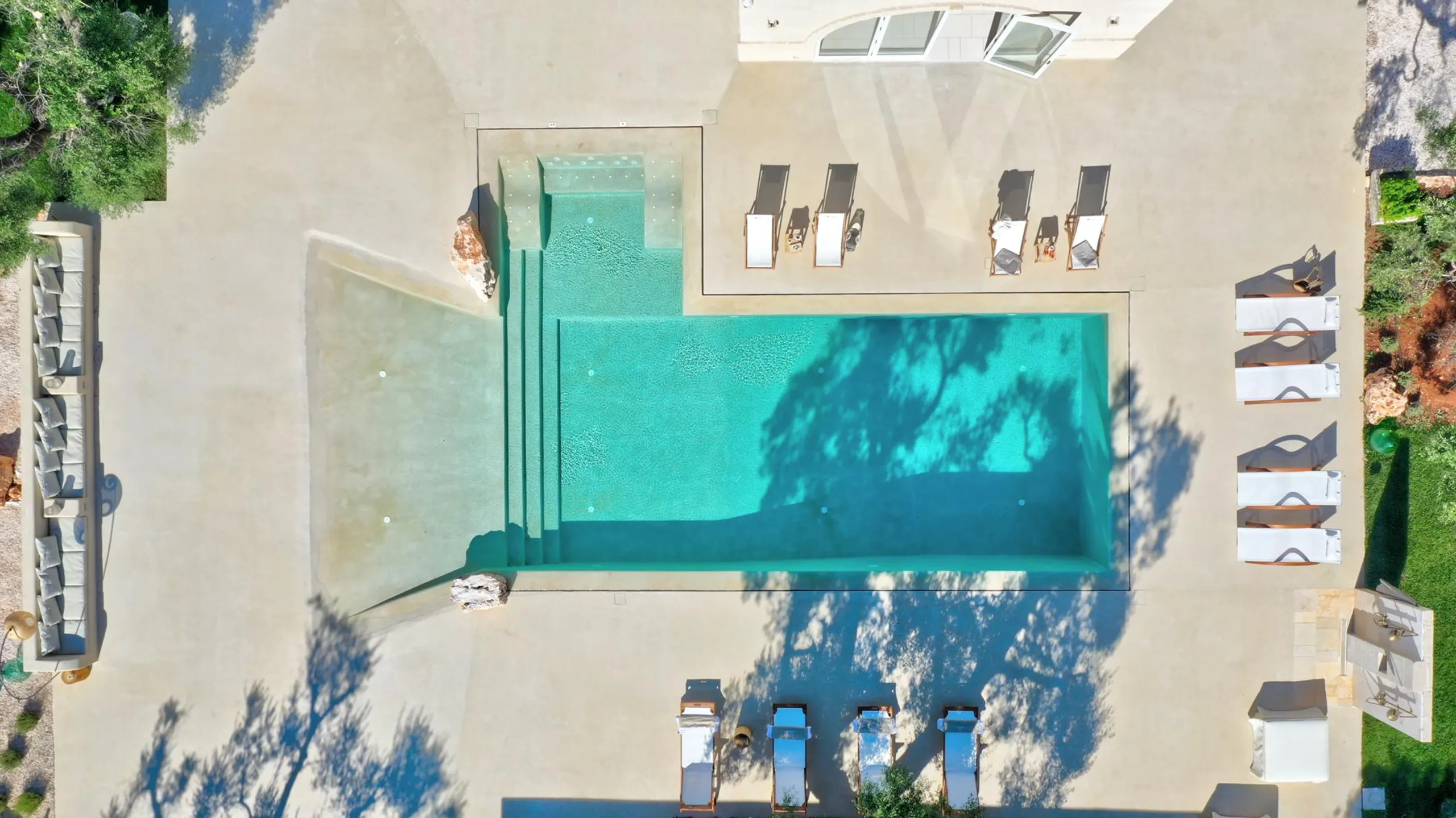 Lavish Countryside Haven w/ Heated Pool & Acres of Olive-Draped Tranquility — photograph 5