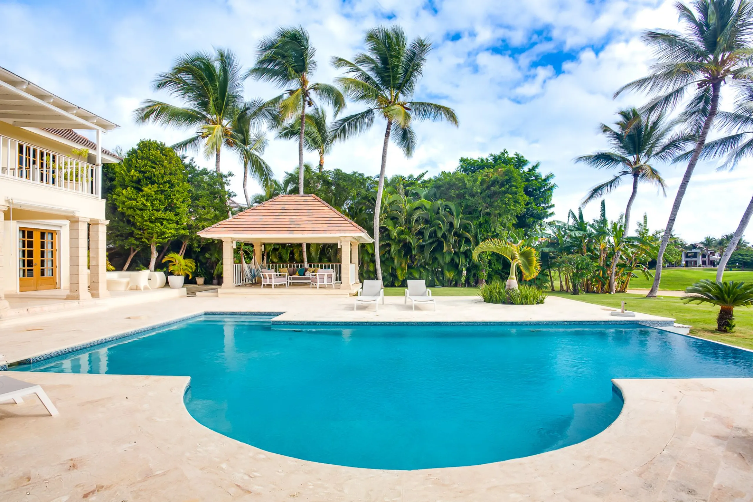 Elegant 4BR Villa in Tortuga Bay with Private Pool, Ocean Views & Golf Course — photograph 6