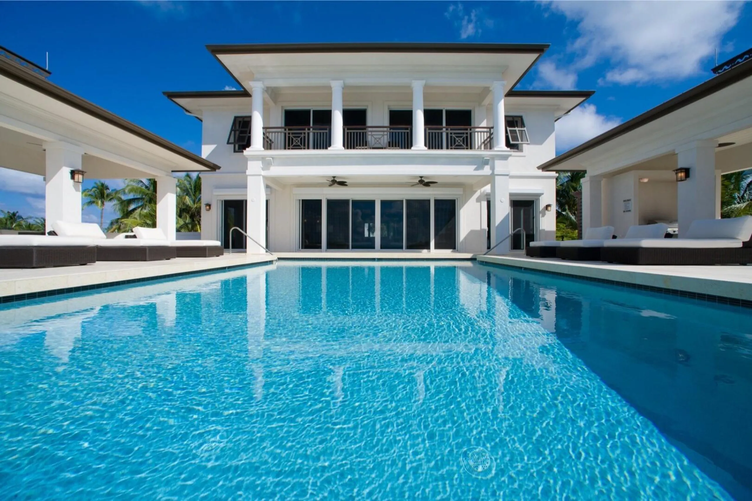Oceanfront Caribbean Villa with Infinity Pool & Rum Point Access — photograph 6