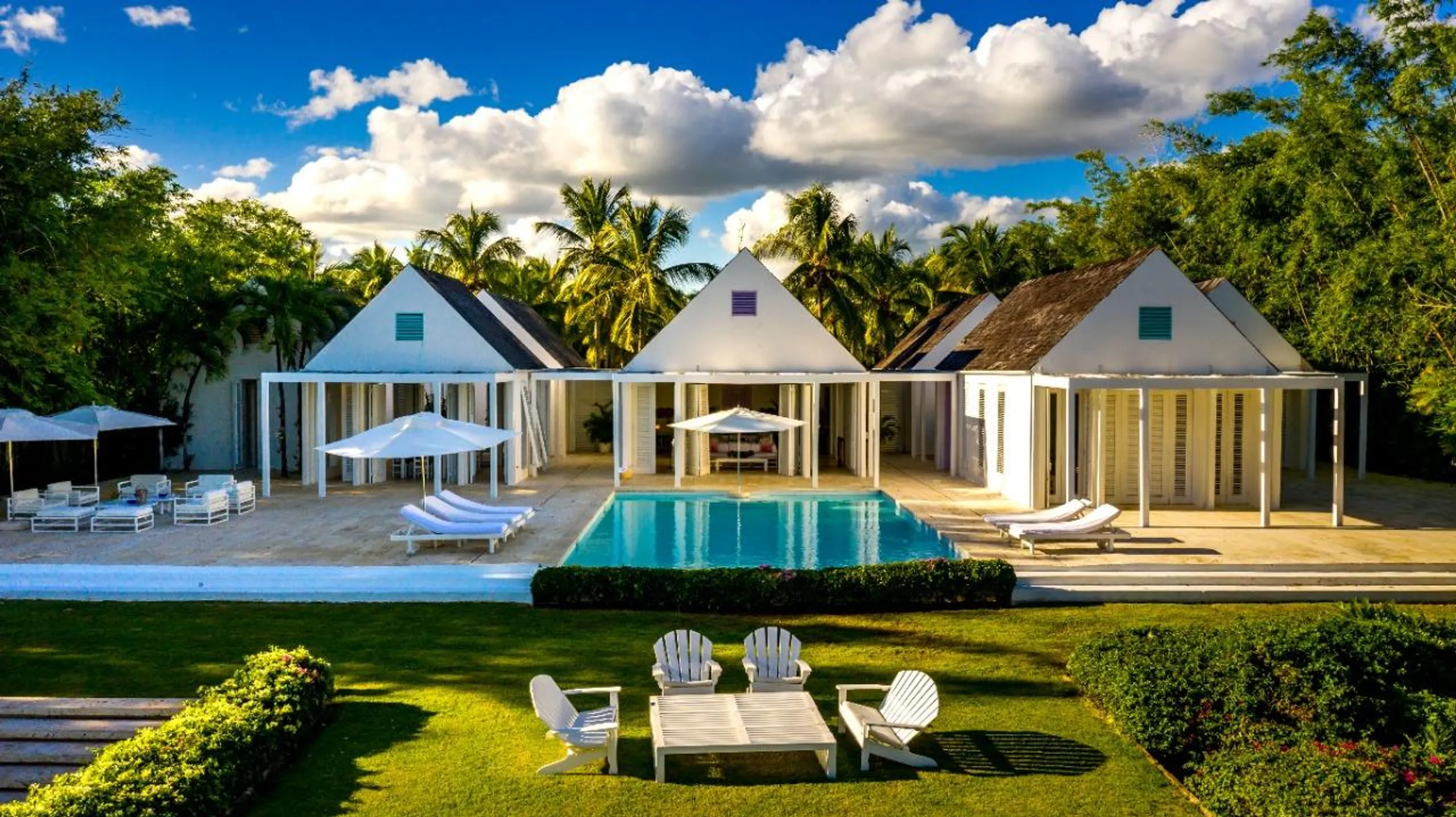 Spectacular Villa with Private Pool, Garden and Unobstructed Ocean Views, Casa de Campo