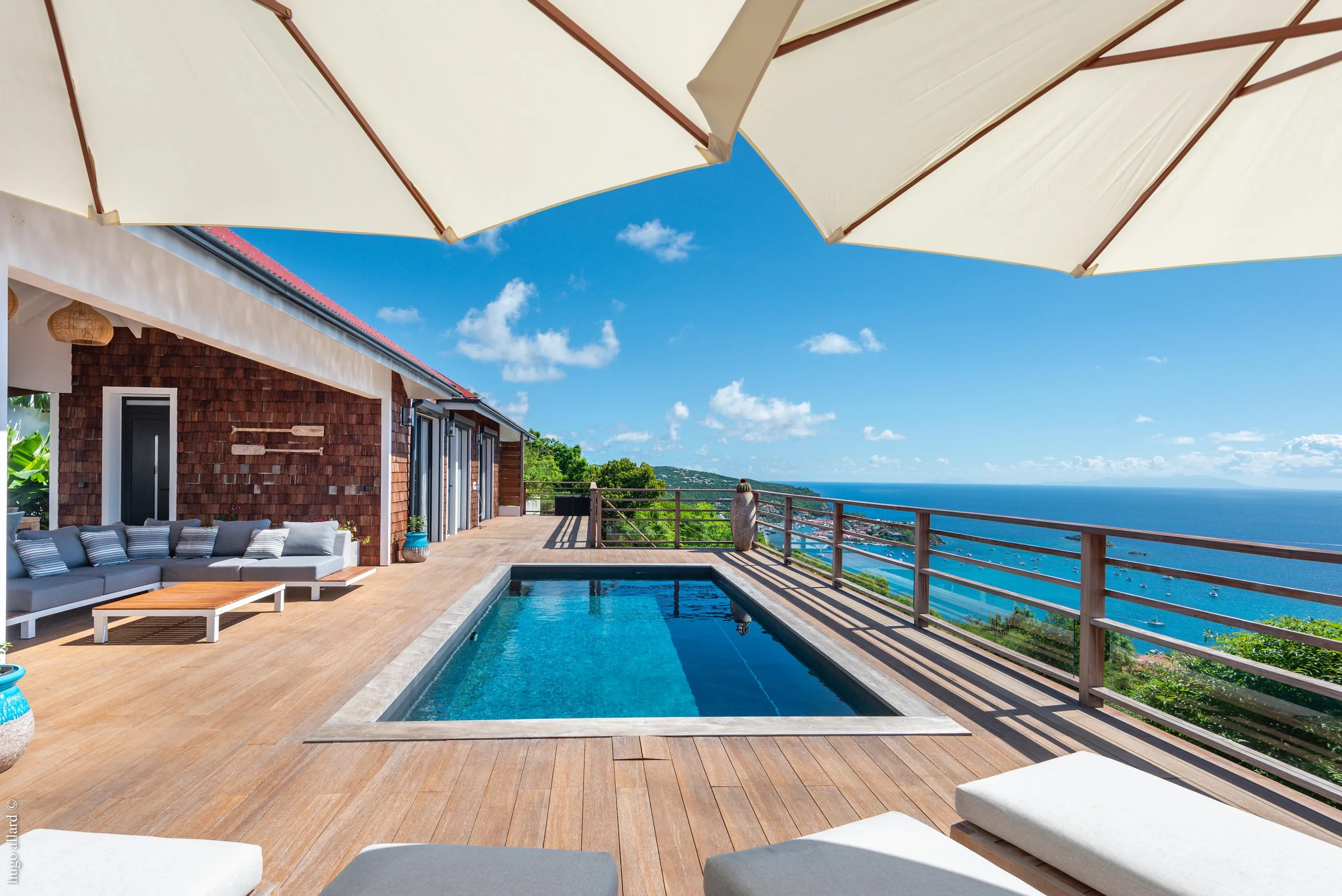 Exquisite Oceanside Villa with Private Pool and Sweeping Sea Views — photograph 5