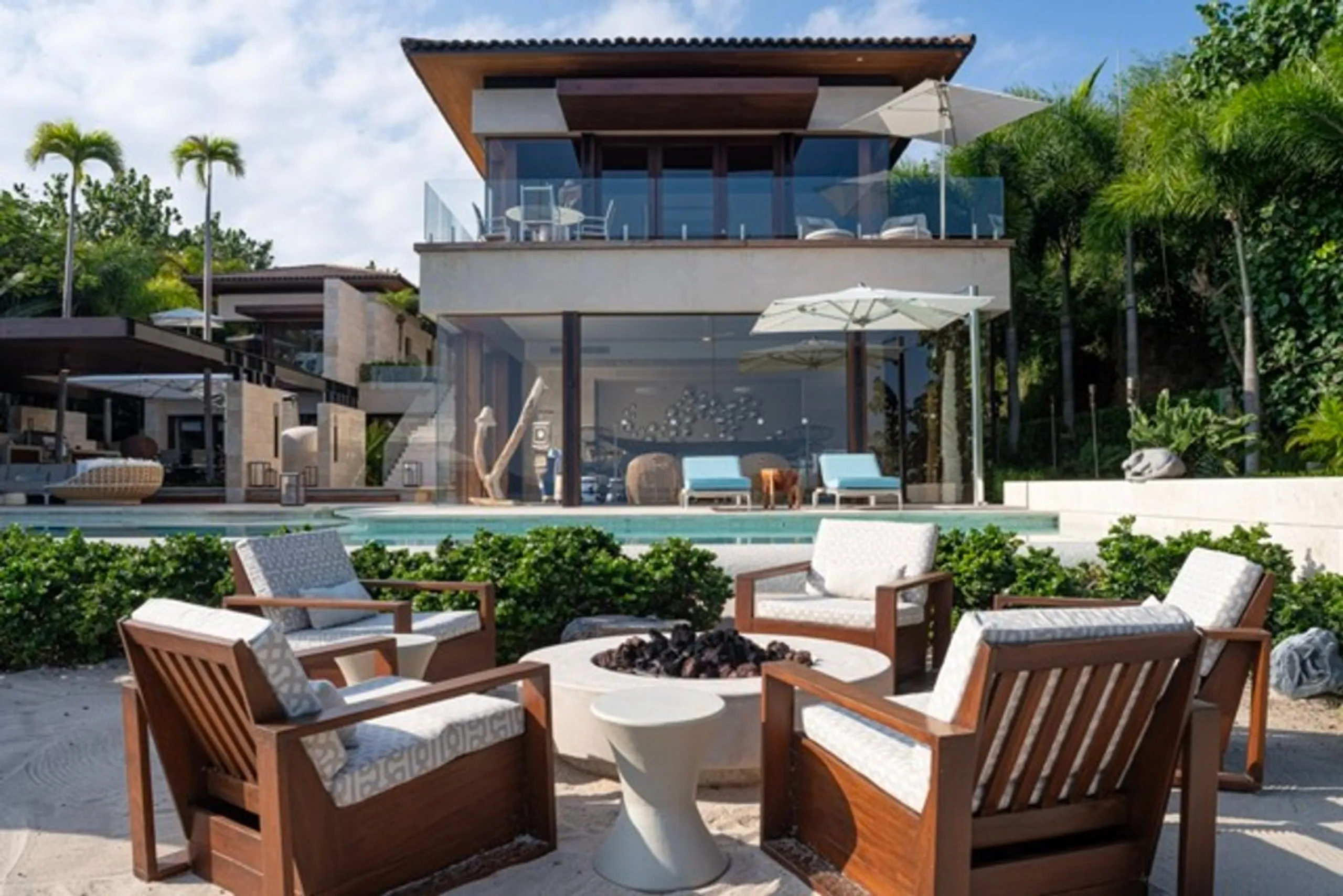 Oceanfront Punta Mita Villa in Kupuri with 60-Foot Infinity Pool, Private Beach & Panoramic Views — photograph 6