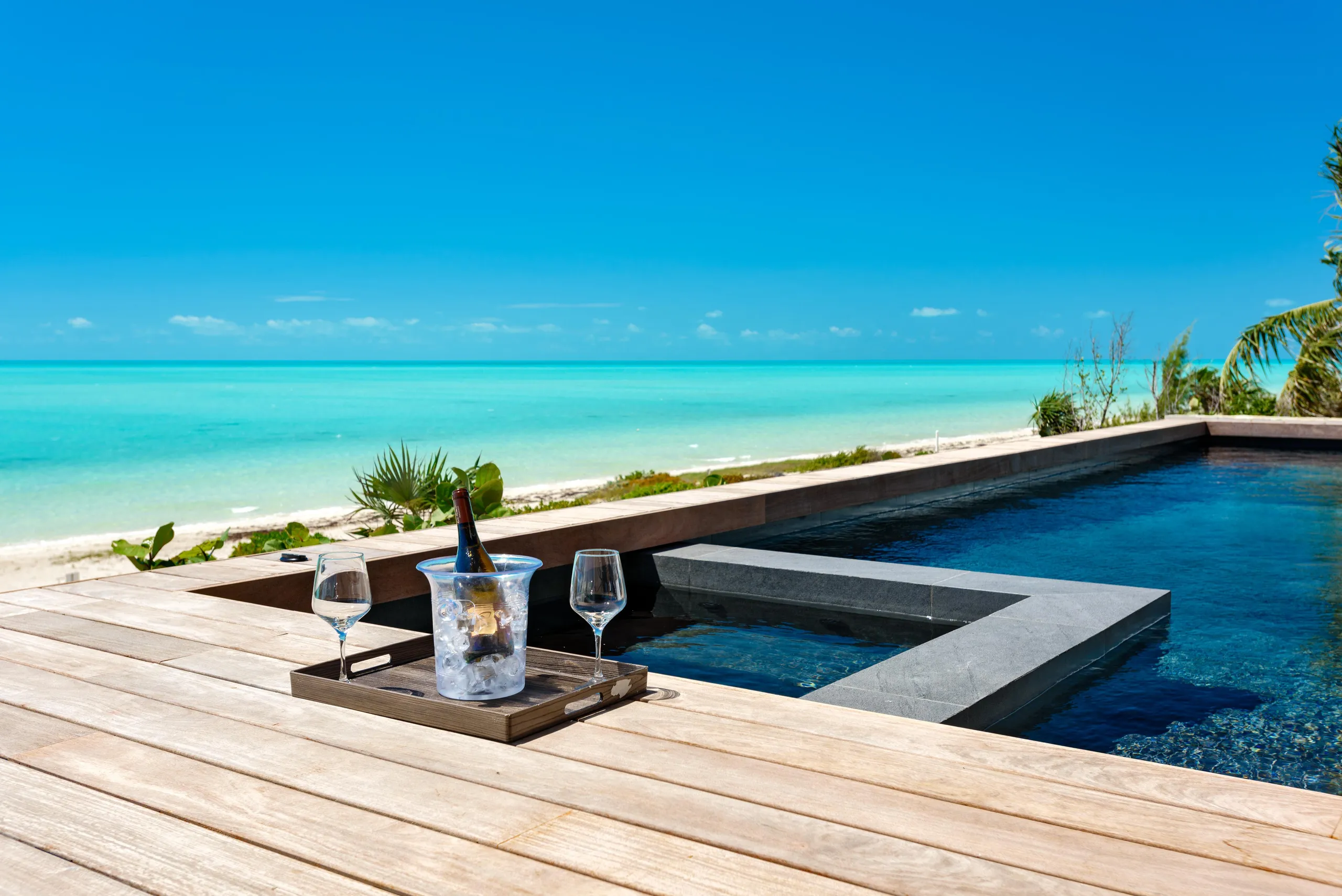 Turks & Caicos Island Top-of-the-line Luxury Villa with Long Bay Beach View — photograph 7
