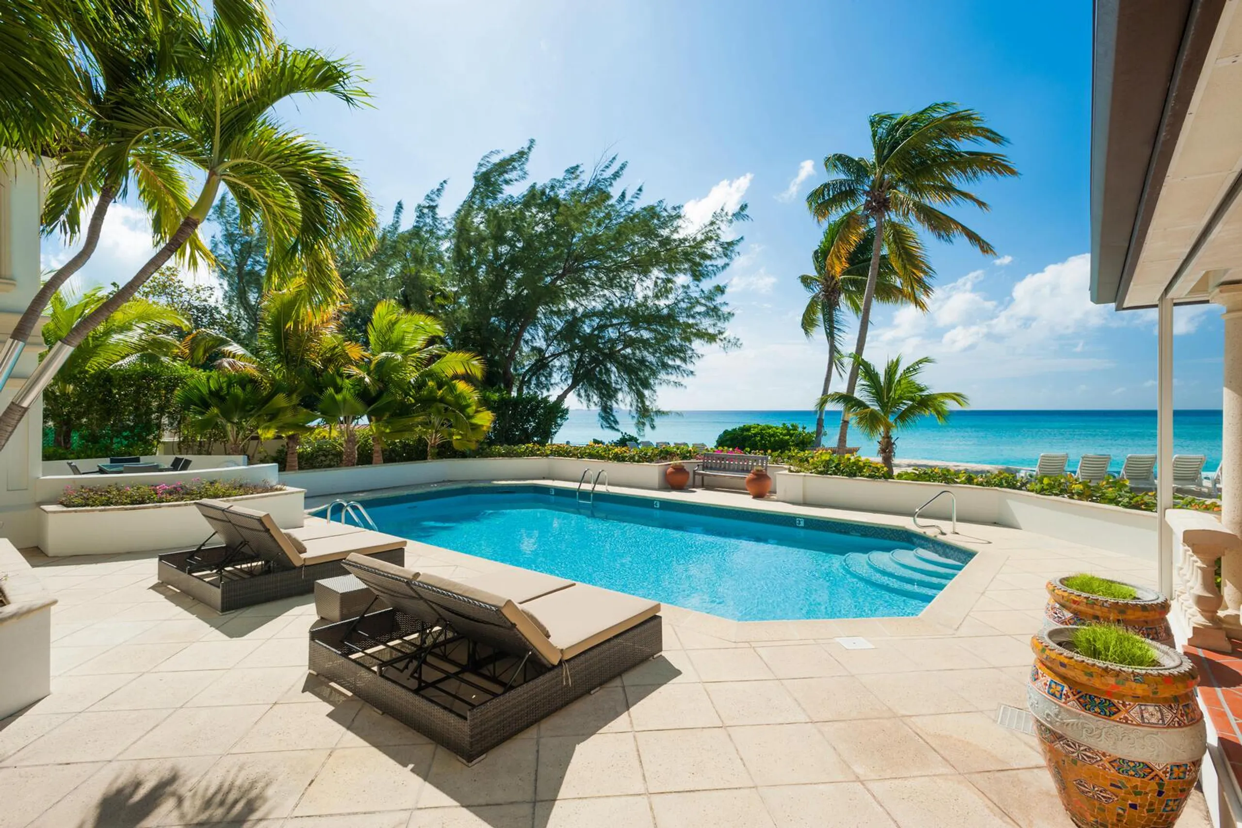 Seven Mile Serenity Estate: A West Bay Getaway with Private Resort Pool and Beach — photograph 7
