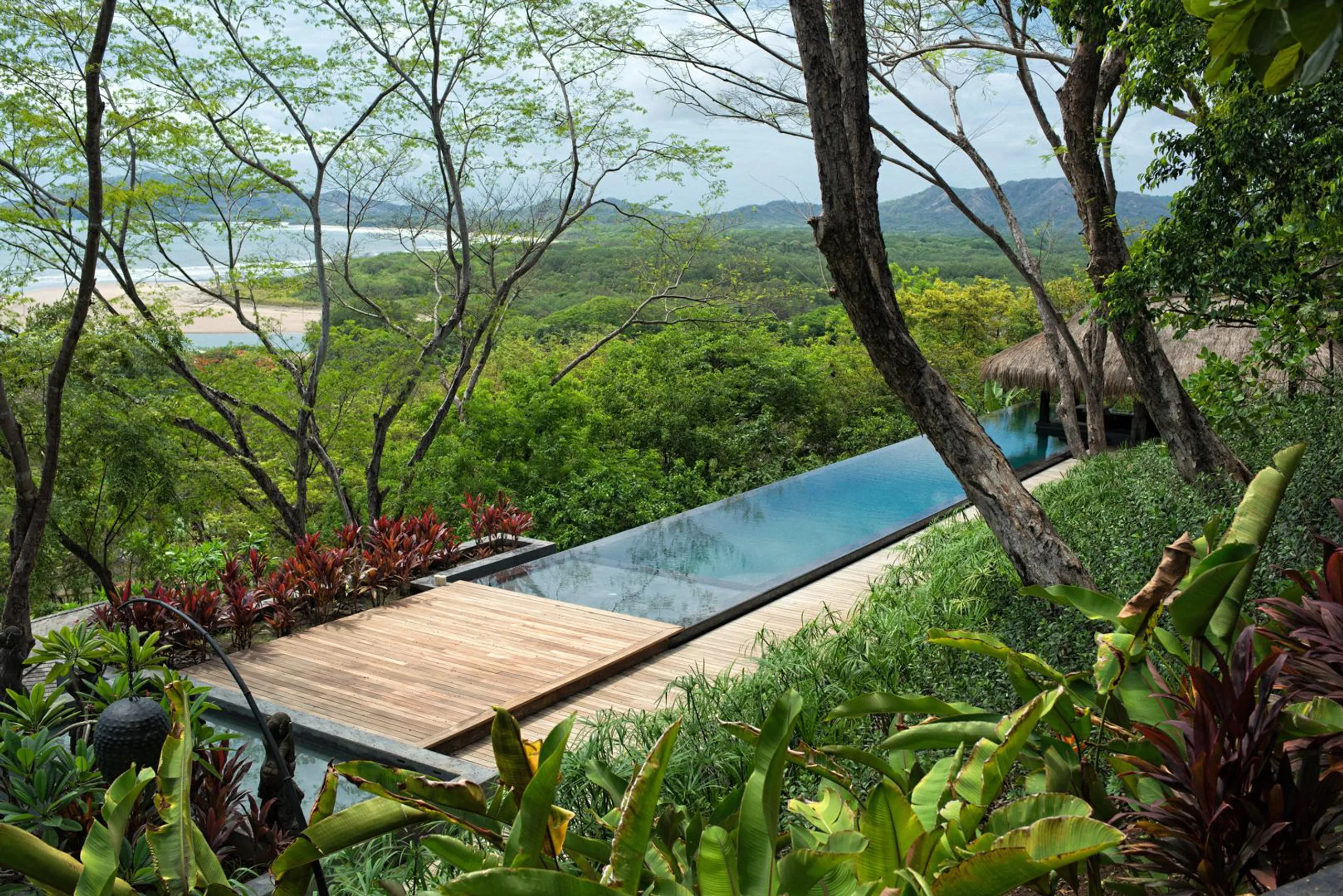 Exquisite Tamarindo Villa with Infinity Pool and Dining Al-Fresco, Tamarindo