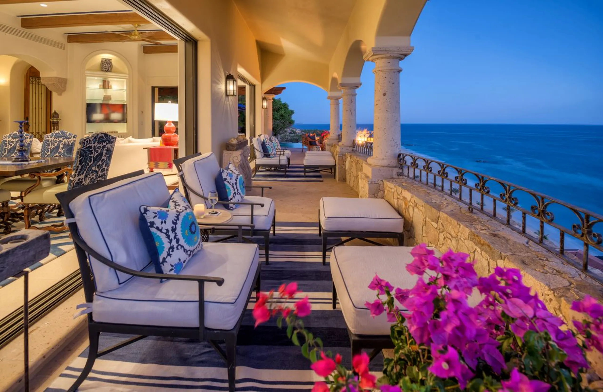Exquisite Sea-Facing Villa in Los Cabo with Private Infinity Pool and Jacuzzi — photograph 4