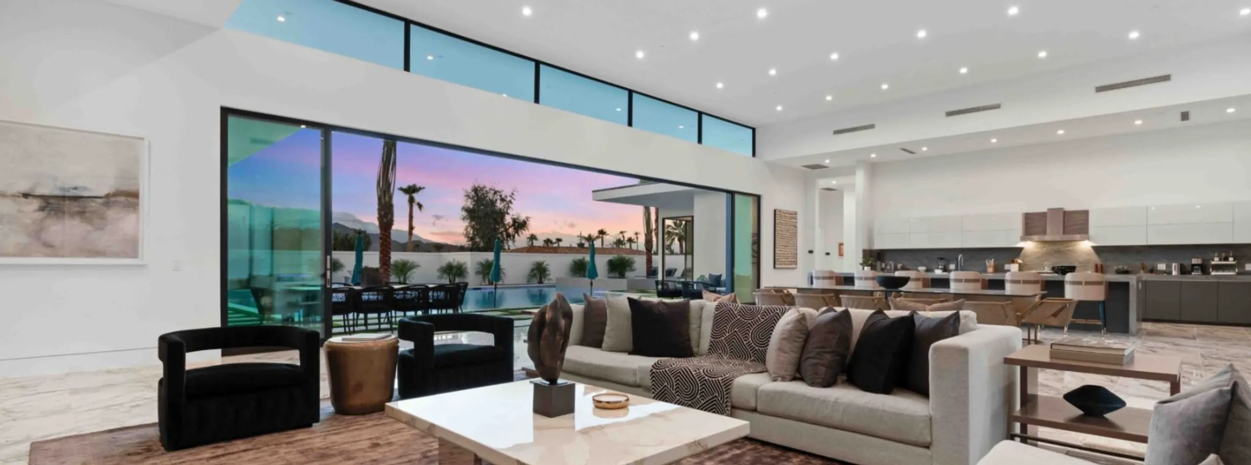 Contemporary Villa with Private Pool, Fire Pit & Designer Interior — photograph 10