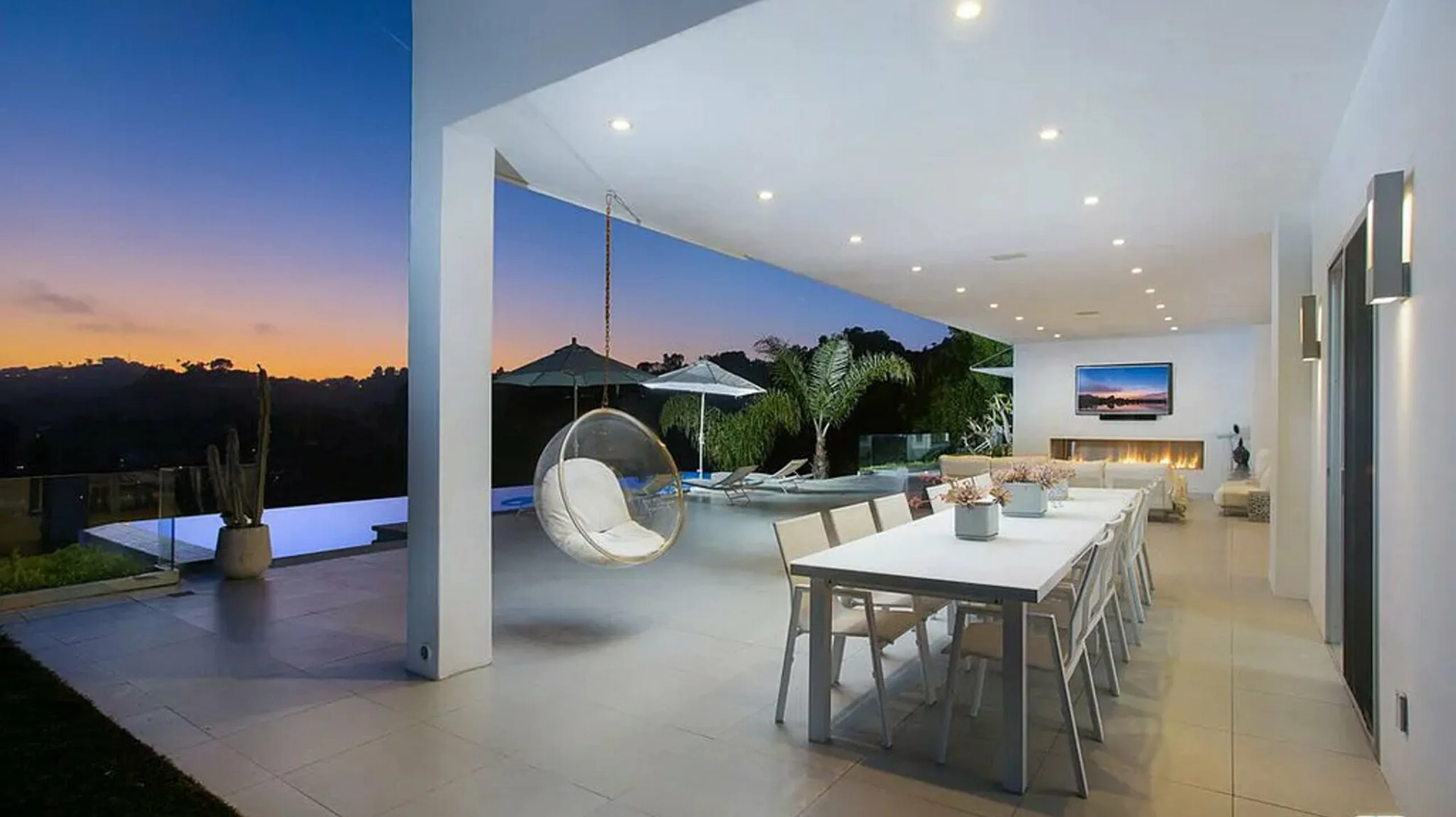 Stunning Beverly Hills Villa with Infinity Pool — photograph 4