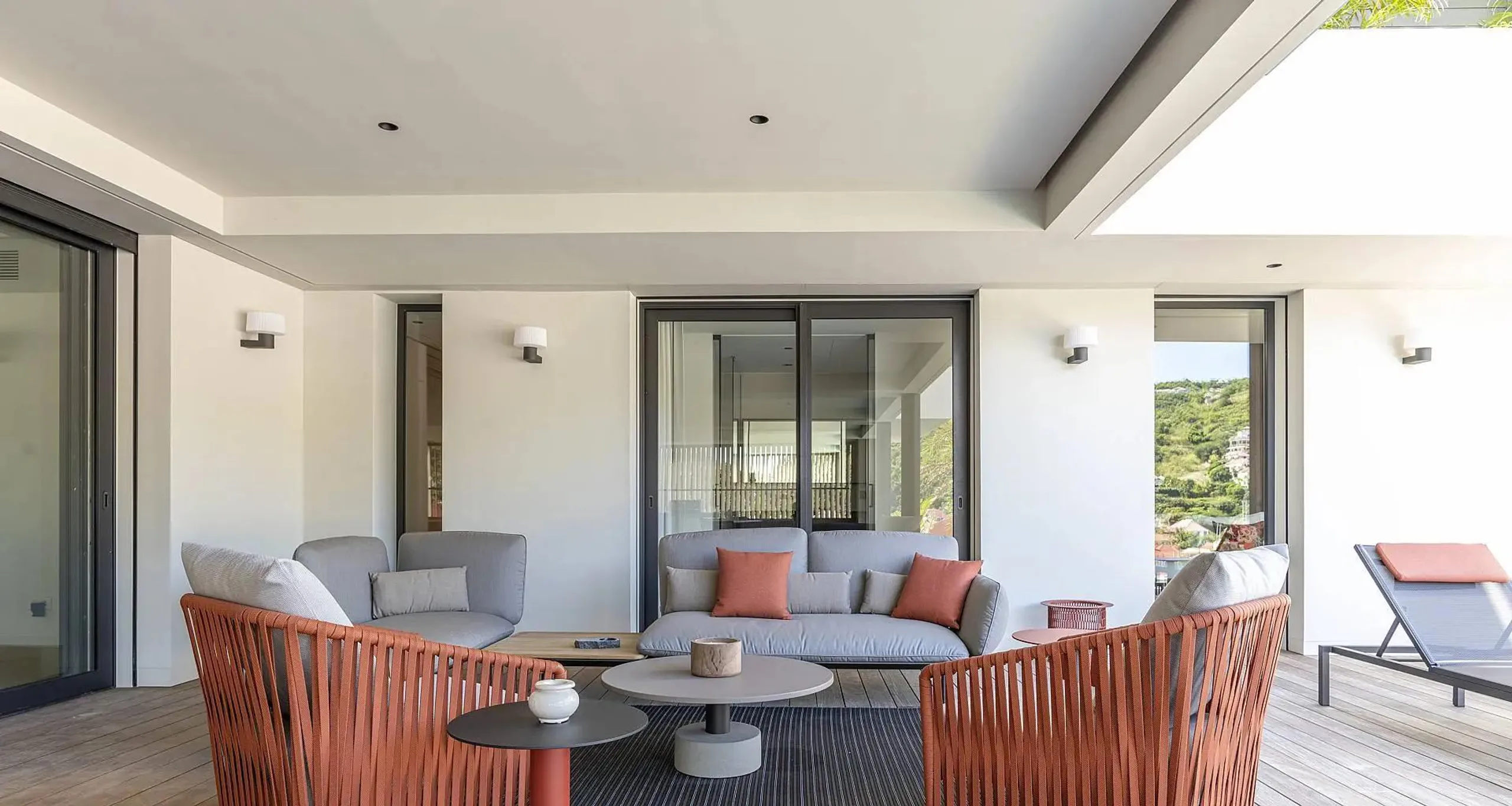 Sophisticated design in the heart of Gustiva. with Private Pool and Stunning Views — photograph 12