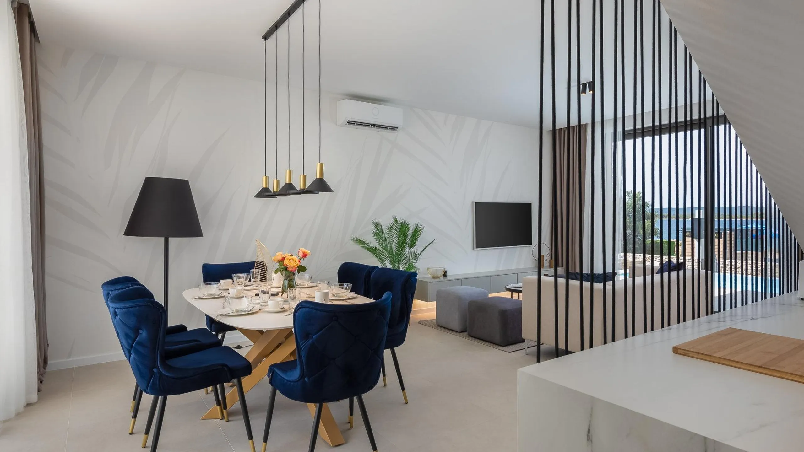 Fantastic Modern Villa with Private Pool and Sea Views — photograph 9